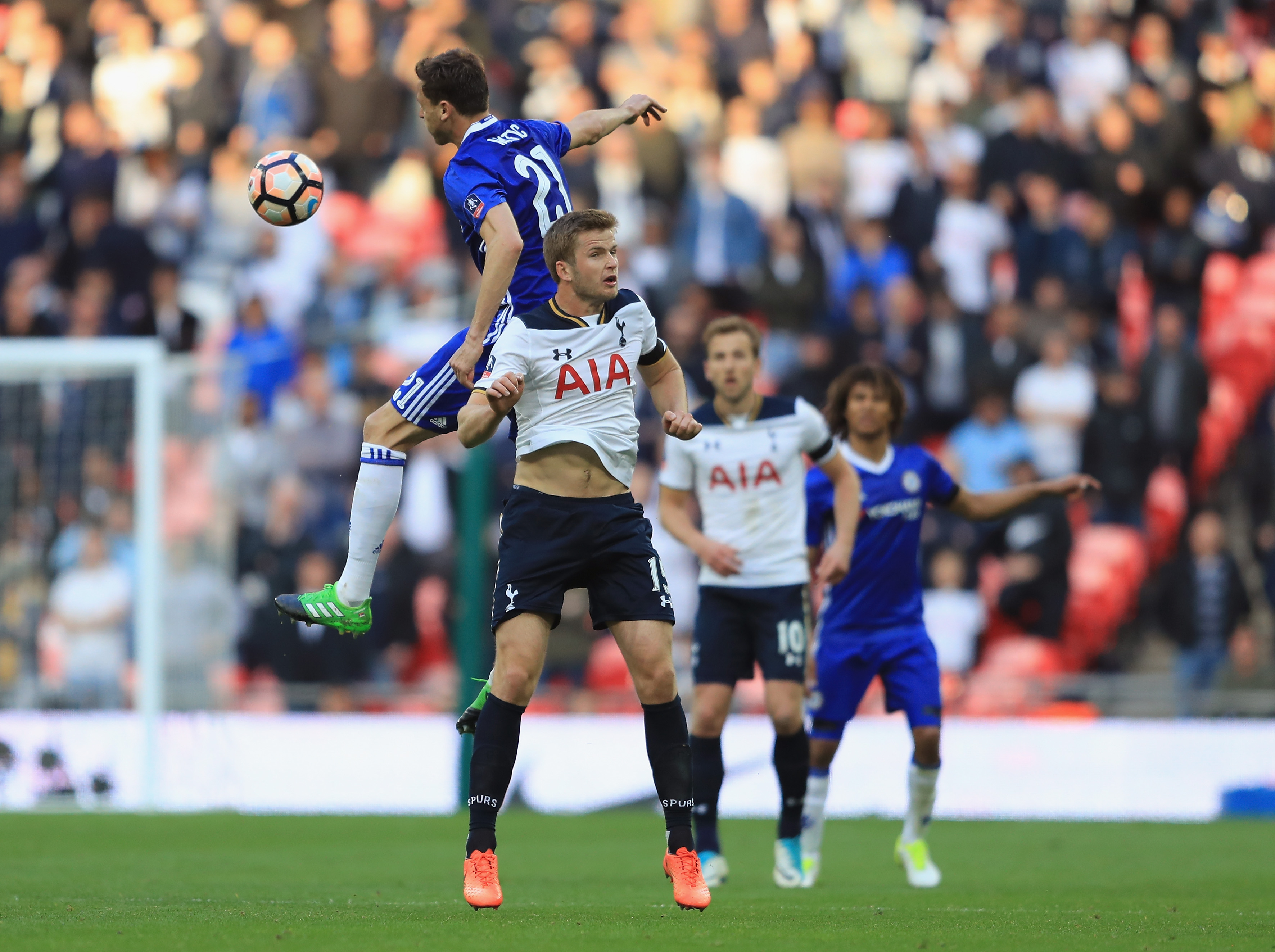 LONDON, ENGLAND - APRIL 22:  Nemanja Matic of Chelsea and Eric Dier of Tottenham Hotspur in action during The Emirates FA Cup Semi-Final between Chelsea and Tottenham Hotspur at Wembley Stadium on April 22, 2017 in London, England.  (Photo by Richard Heathcote/Getty Images)