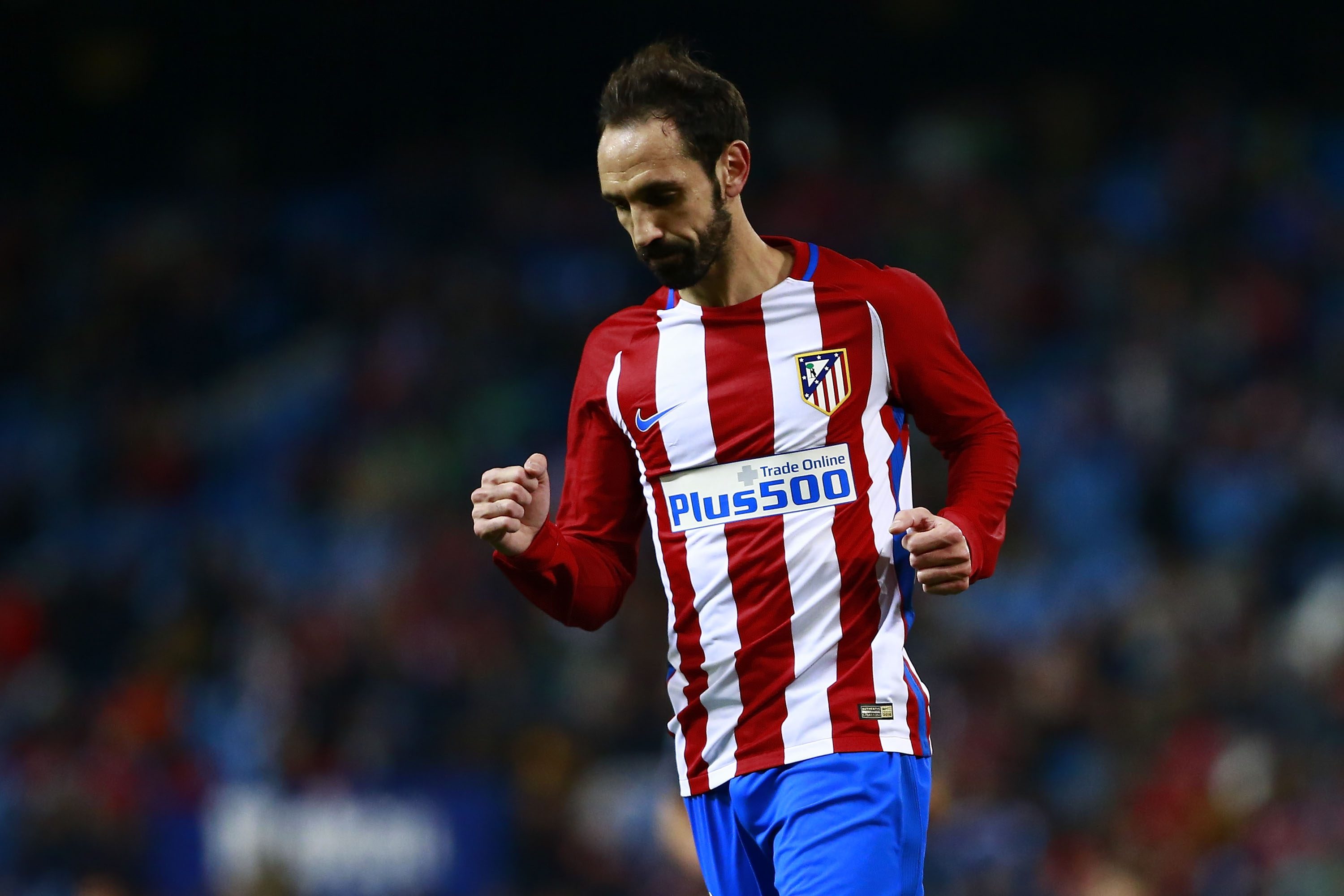 MADRID, SPAIN - DECEMBER 20: Juan Francisco Torres alias Juanfran of Atletico de Madrid celebrates scoring their third goal during the Copa del Rey Round of 16 match between Club Atletico de Madrid and CD Guijuelo at Vicente Calderon stadium  on December 20, 2016 in Madrid, Spain. (Photo by Gonzalo Arroyo Moreno/Getty Images)