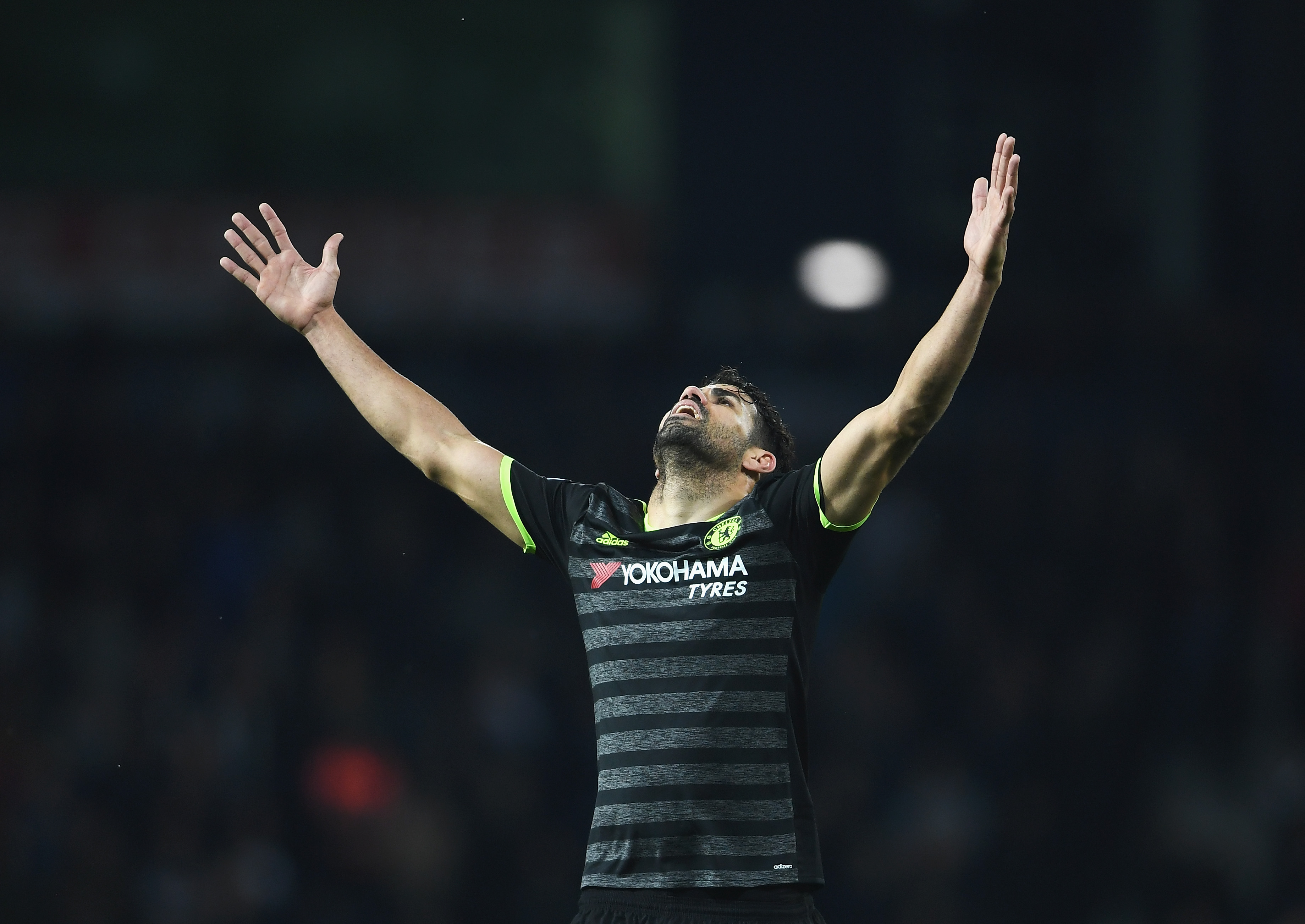 WEST BROMWICH, ENGLAND - MAY 12:  Diego Costa of Chelsea celebrates winning the league after the Premier League match between West Bromwich Albion and Chelsea at The Hawthorns on May 12, 2017 in West Bromwich, England. Chelsea are crowned champions after a 1-0 victory against West Bromwich Albion.  (Photo by Laurence Griffiths/Getty Images)