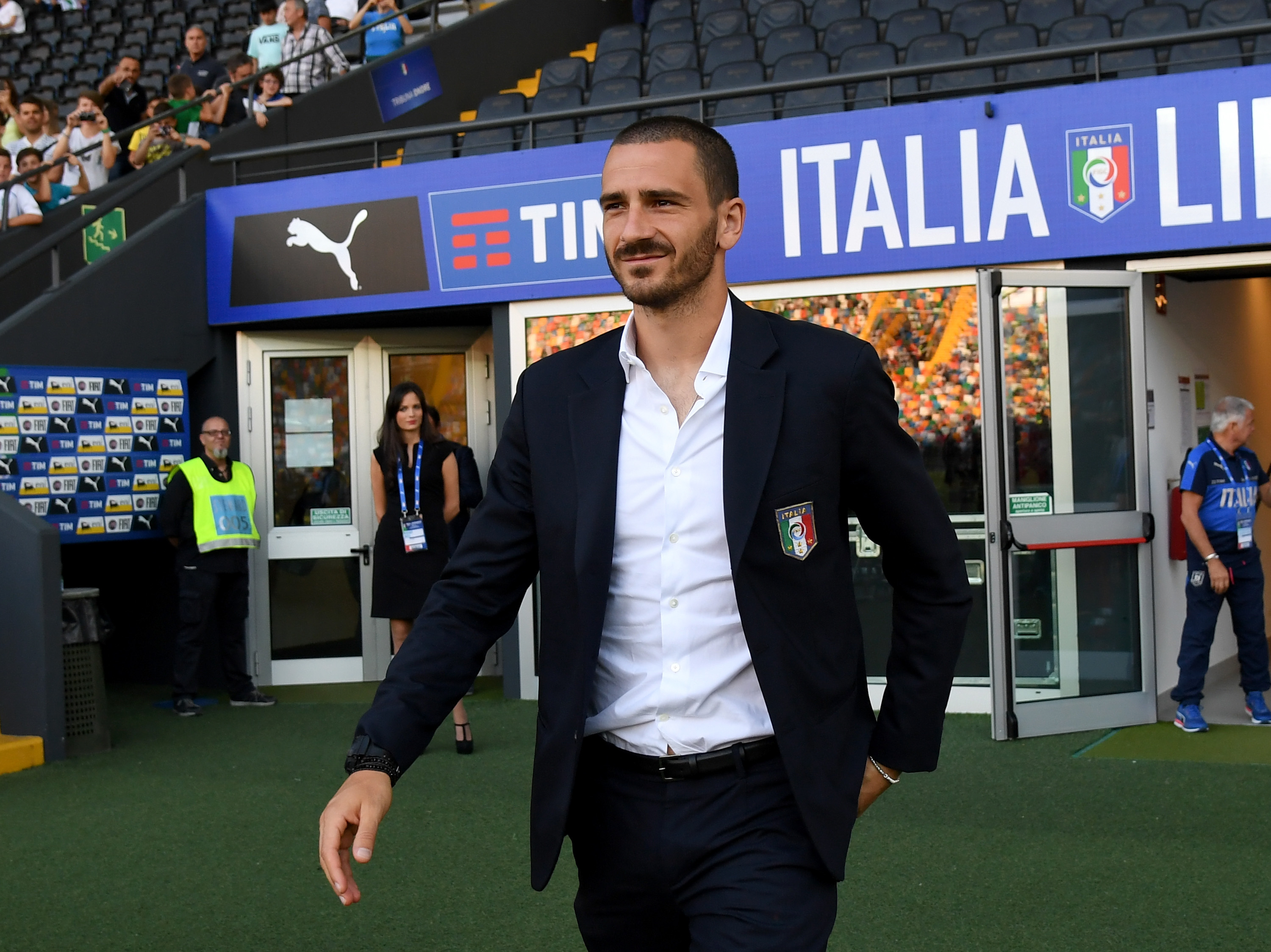 UDINE, ITALY - JUNE 11:  Leonardo Bonucci of Italy looks on prior to the FIFA 2018 World Cup Qualifier between Italy and Liechtenstein at Stadio Friuli on June 11, 2017 in Udine, Italy.  (Photo by Claudio Villa/Getty Images)