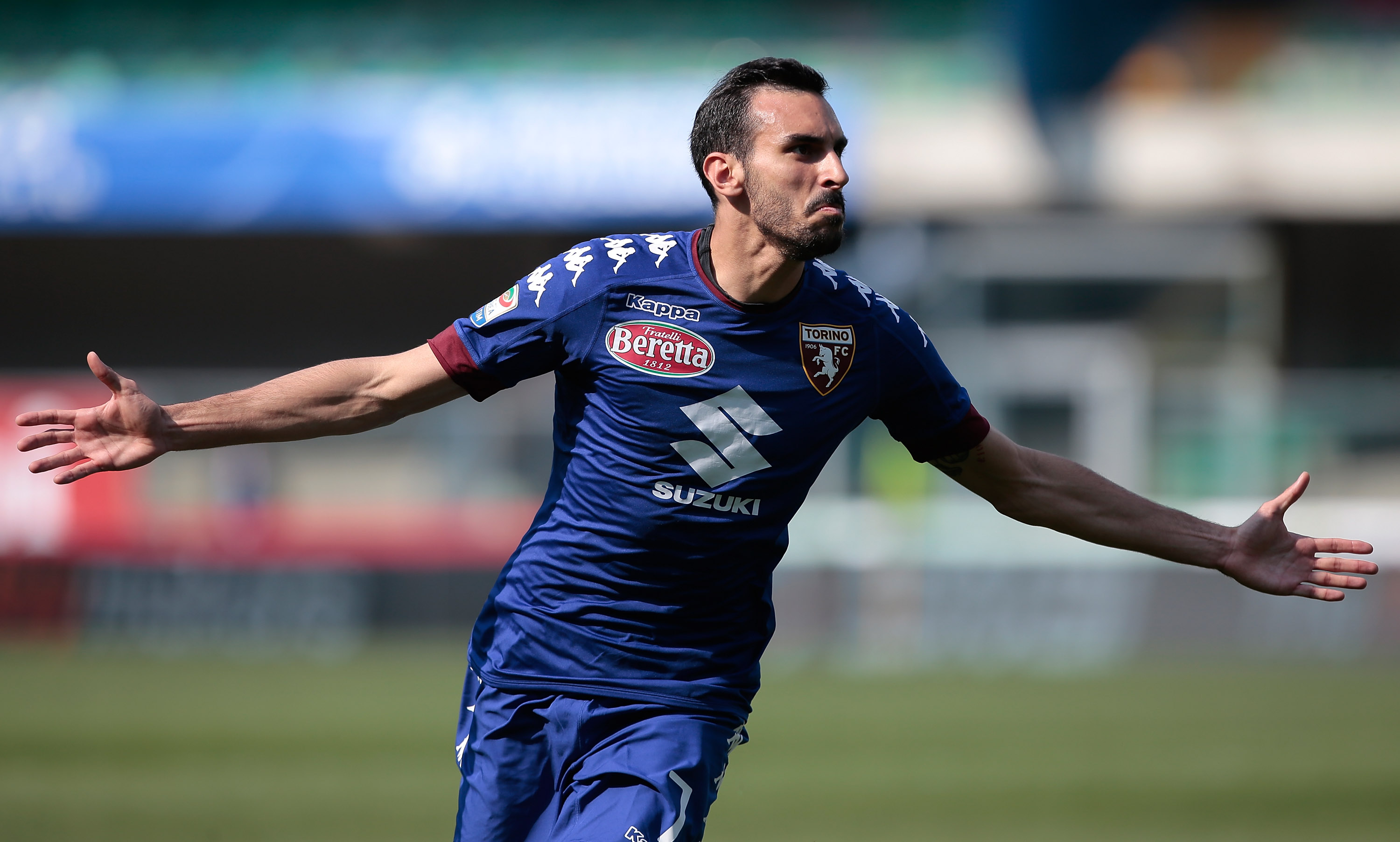 VERONA, ITALY - APRIL 23:  Davide Zappacosta of Torino FC celebrates his goal during the Serie A match between AC ChievoVerona and FC Torino at Stadio Marc'Antonio Bentegodi on April 23, 2017 in Verona, Italy.  (Photo by Emilio Andreoli/Getty Images)