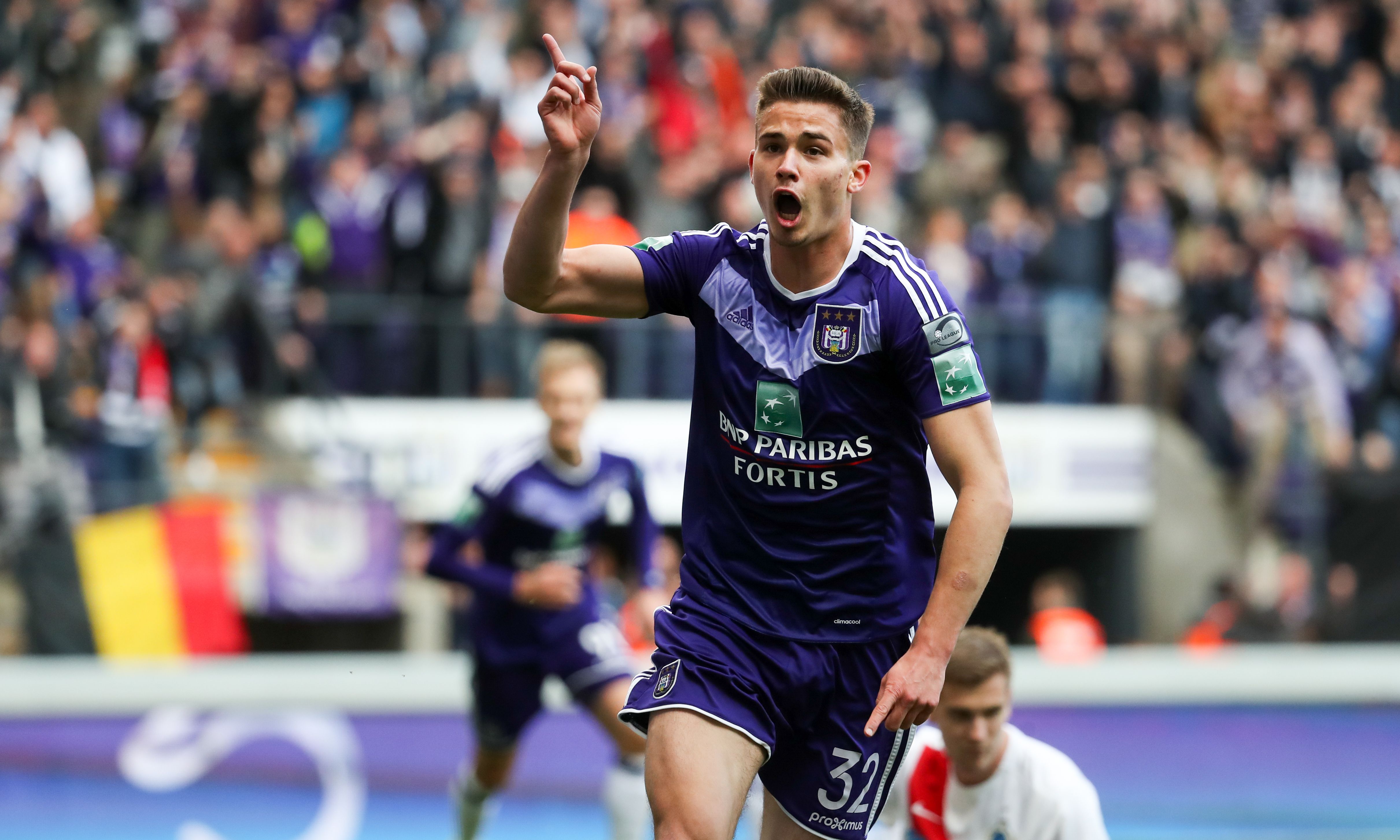 Anderlecht's Leander Dendoncker celebrates after scoring during the Jupiler Pro League match between RSC Anderlecht and Club Brugge, in Brussels, on April 23, 2017, on day 4 of the Play-off 1 of the Belgian soccer championship. / AFP PHOTO / BELGA / VIRGINIE LEFOUR / Belgium OUT        (Photo credit should read VIRGINIE LEFOUR/AFP/Getty Images)