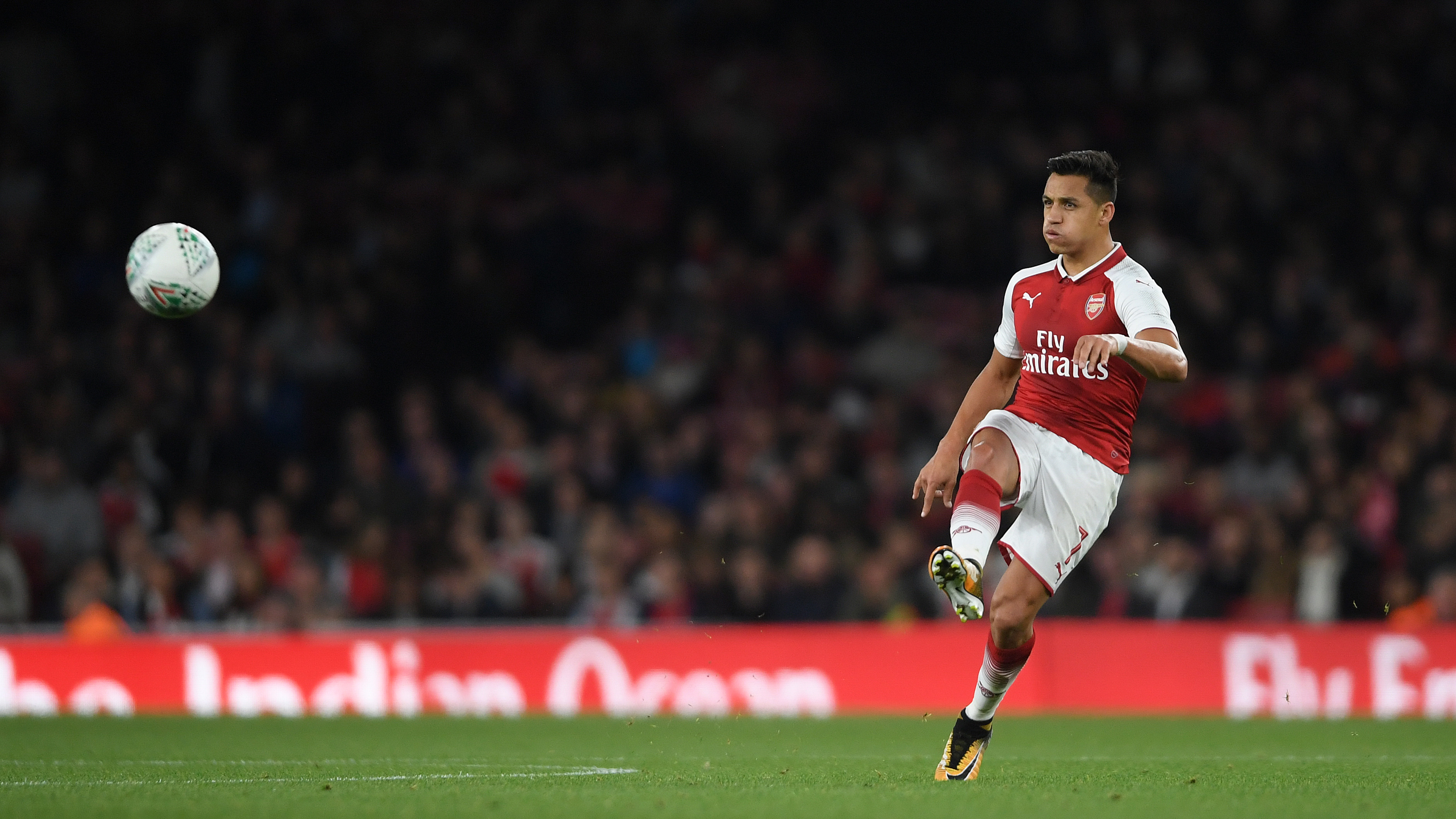 LONDON, ENGLAND - SEPTEMBER 20:  Alexis Sanchez of Arsenal in action during the Carabao Cup Third Round match between Arsenal and Doncaster Rovers at Emirates Stadium on September 20, 2017 in London, England.  (Photo by Mike Hewitt/Getty Images)