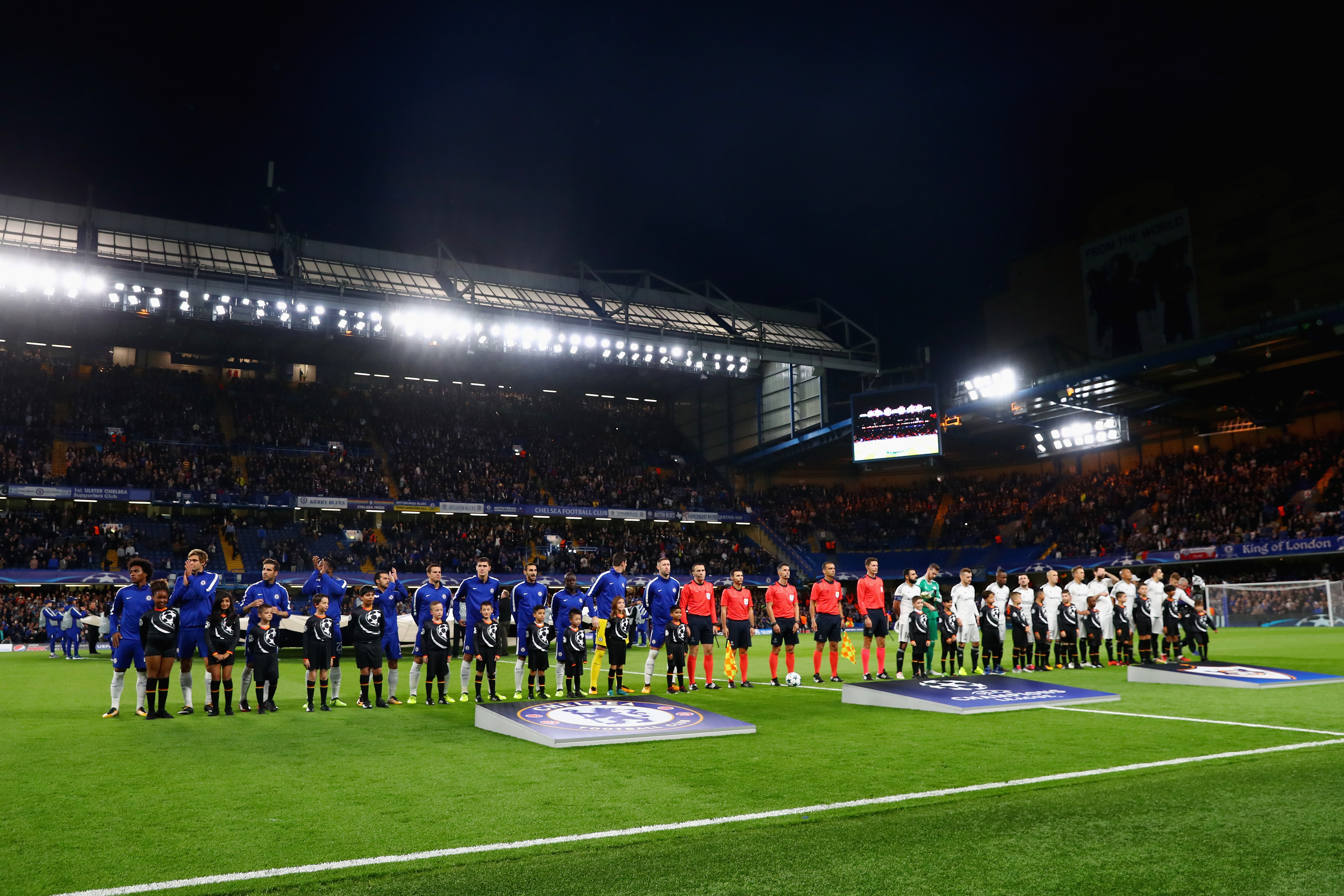 LONDON, ENGLAND - SEPTEMBER 12: The two teams line up prior to the UEFA Champions League Group C match between Chelsea FC and Qarabag FK at Stamford Bridge on September 12, 2017 in London, United Kingdom.  (Photo by Clive Rose/Getty Images)