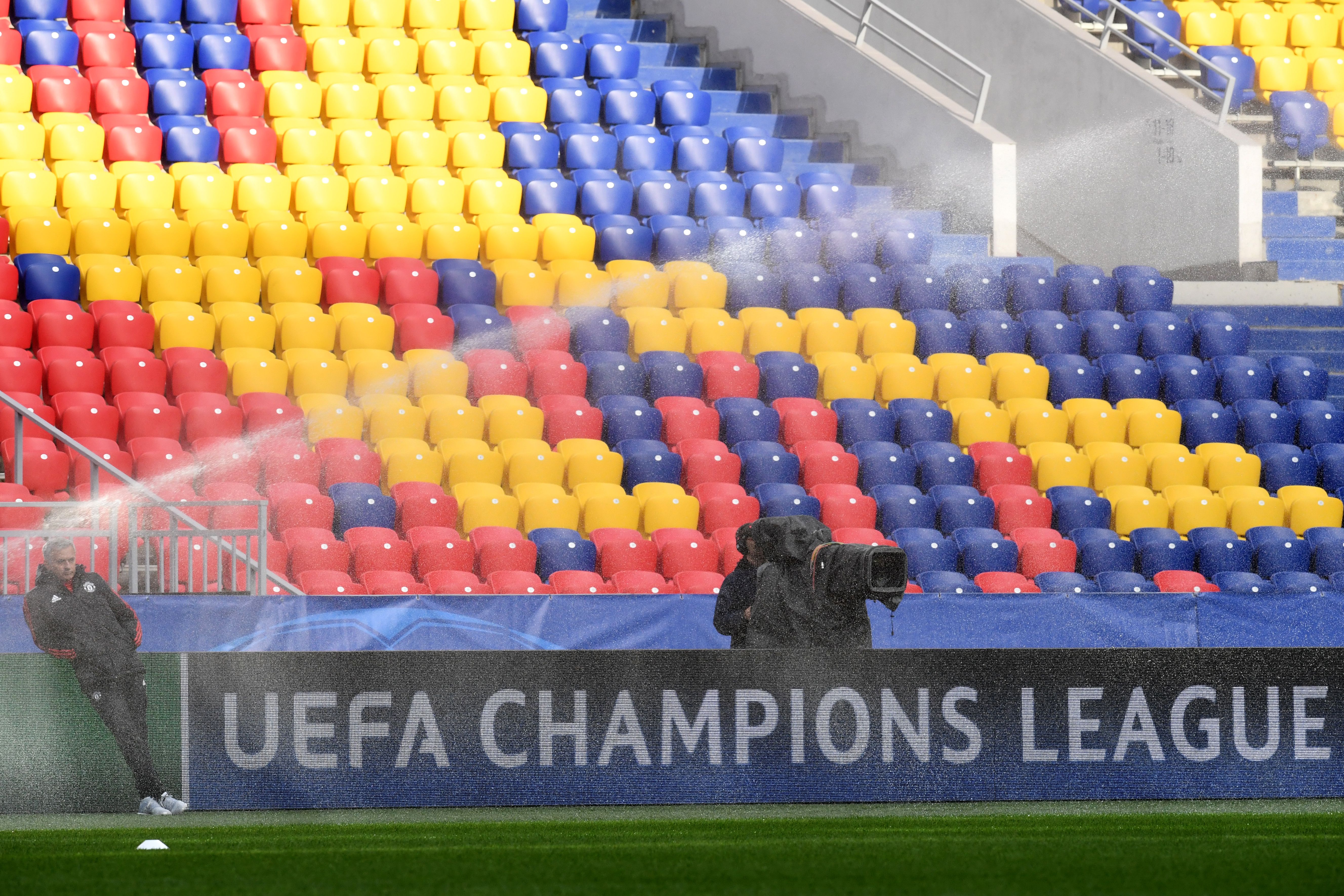 Manchester United's coach from Portugal Jose Mourinho leads a training session at the Stadion CSKA Moskva in Moscow on September 26, 2017 on the eve of the UEFA Champions League Group A football match between PFC CSKA Moskva and Manchester United FC. / AFP PHOTO / Kirill KUDRYAVTSEV        (Photo credit should read KIRILL KUDRYAVTSEV/AFP/Getty Images)