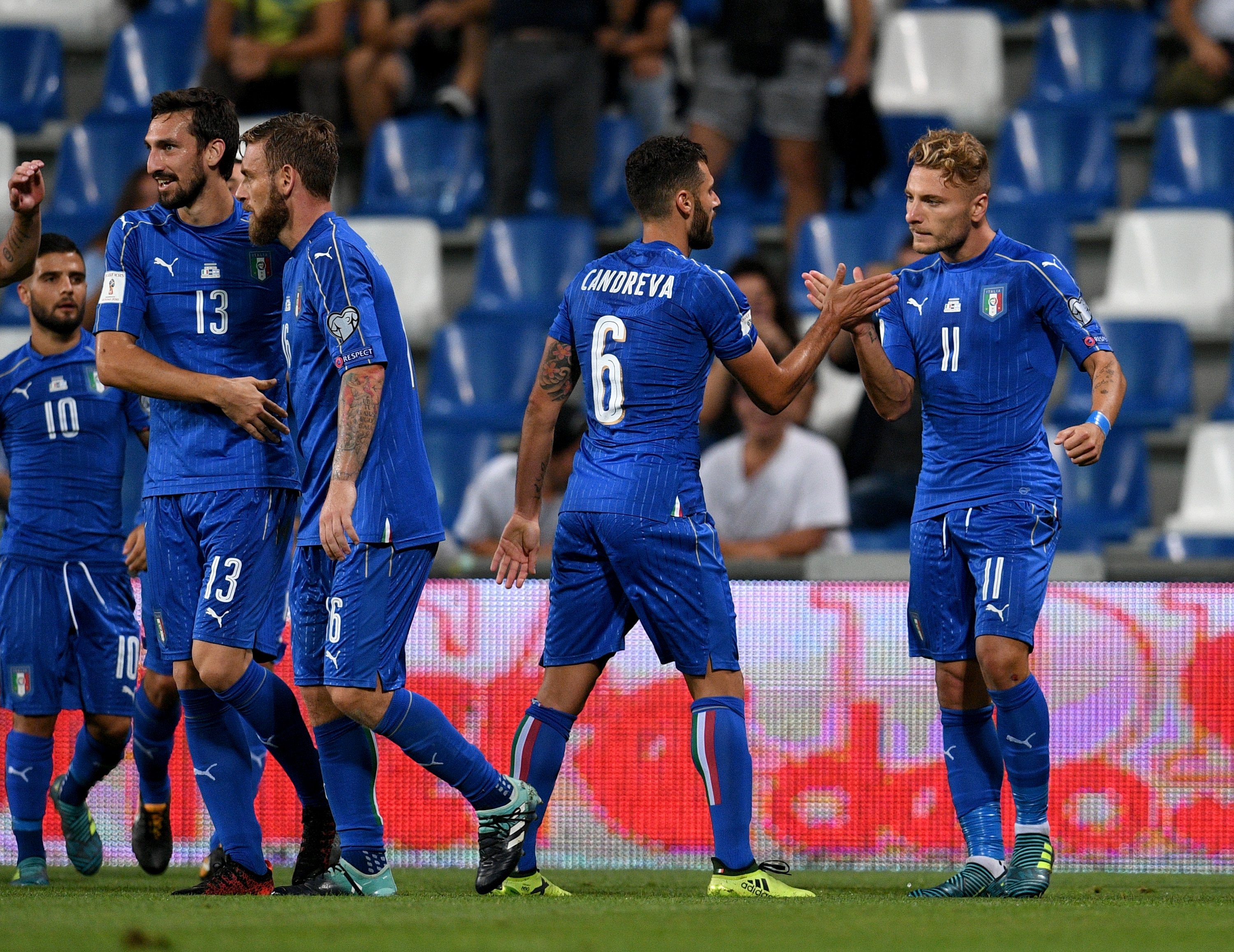 REGGIO NELL'EMILIA, ITALY - SEPTEMBER 05:  Ciro Immobile of Italy (R) celebrates after scoring the opening goal during the FIFA 2018 World Cup Qualifier between Italy and Israel at Mapei Stadium - Citta' del Tricolore on September 5, 2017 in Reggio nell'Emilia, Italy.  (Photo by Claudio Villa/Getty Images)