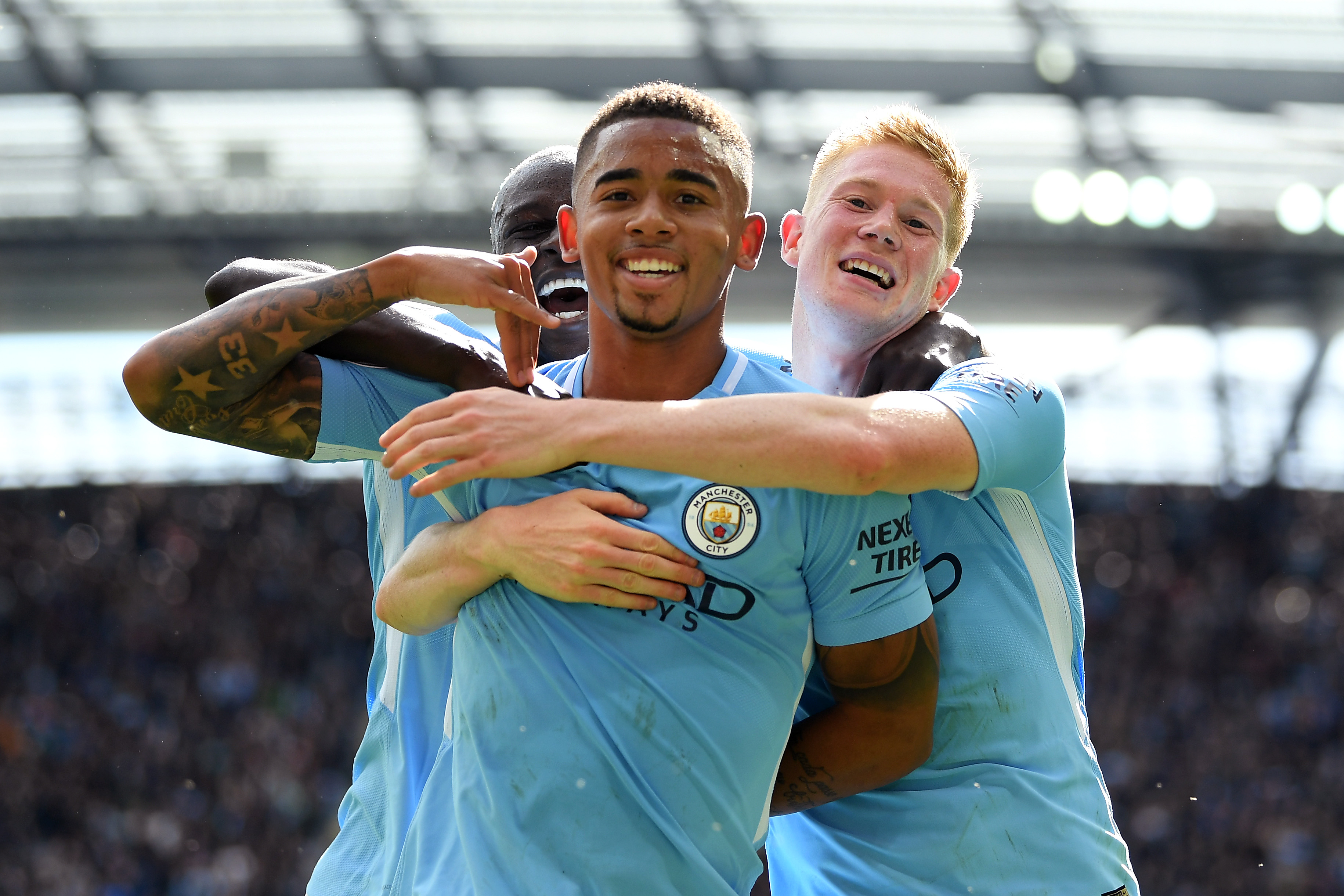 MANCHESTER, ENGLAND - SEPTEMBER 09: Gabriel Jesus of Manchester City celebrates scoring his sides second goal with Kevin De Bruyne of Manchester City during the Premier League match between Manchester City and Liverpool at Etihad Stadium on September 9, 2017 in Manchester, England.  (Photo by Laurence Griffiths/Getty Images)