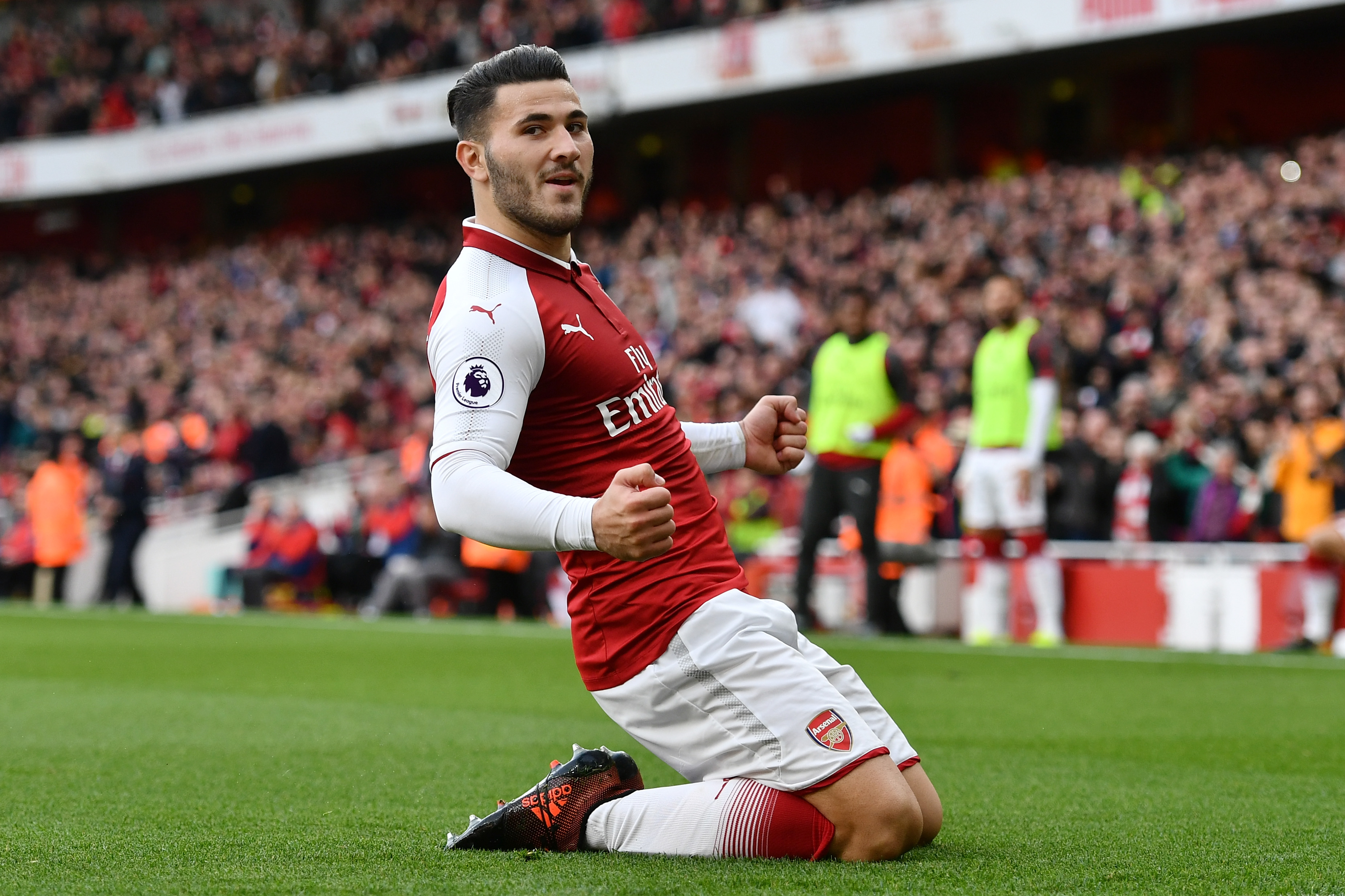 LONDON, ENGLAND - OCTOBER 28:  Sead Kolasinac of Arsenal celebrates scoring his sides first goal during the Premier League match between Arsenal and Swansea City at Emirates Stadium on October 28, 2017 in London, England.  (Photo by Dan Mullan/Getty Images)