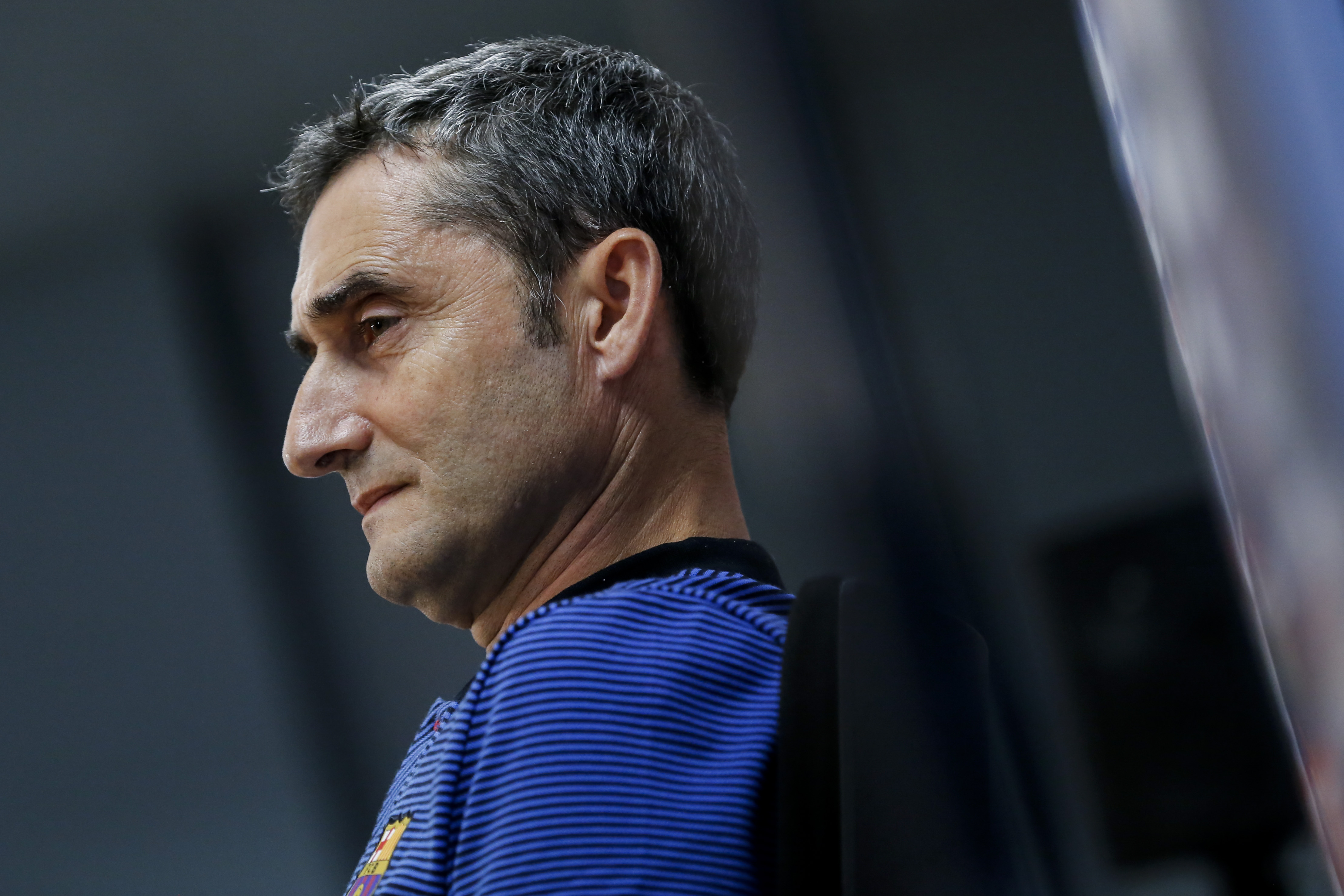 Barcelona's Spanish coach Ernesto Valverde pauses as he speaks during a press conference at the FC Barcelona's Joan Gamper sports center in Sant Joan Despi, near Barcelona on October 13, 2017, on the eve of a Spanish League football match against Club Atletico de Madrid. / AFP PHOTO / PAU BARRENA        (Photo credit should read PAU BARRENA/AFP/Getty Images)