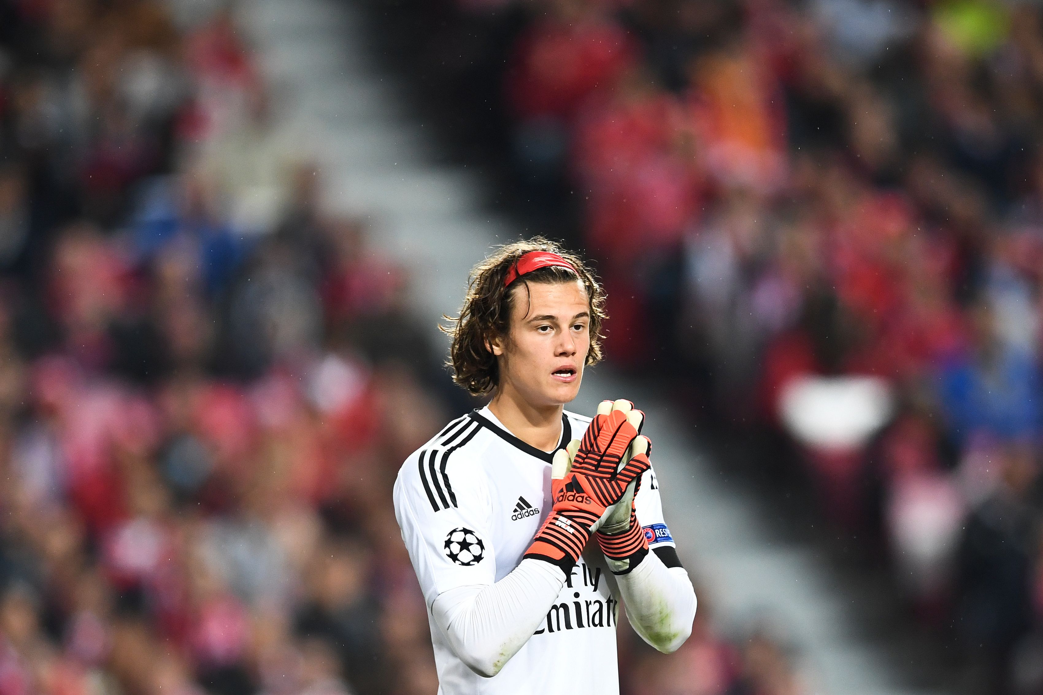 Manchester City contemplating a potential swoop for Mile Svilar
