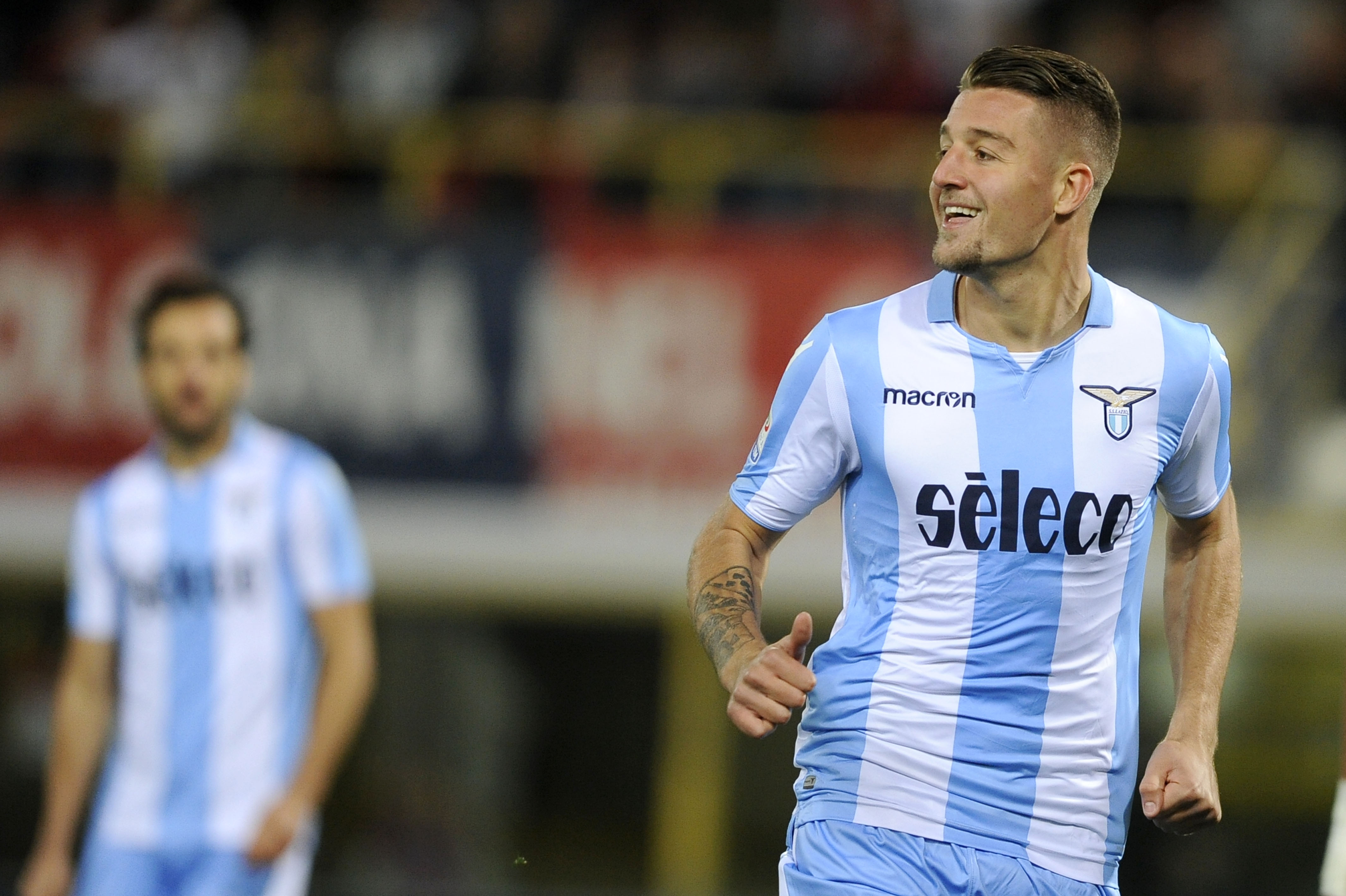 BOLOGNA, BOLOGNA - OCTOBER 25:  Sergej Milinkovic Savic of SS Lazio celebrate a opening goal during the Serie A match between Bologna FC and SS Lazio at Stadio Renato Dall'Ara on October 25, 2017 in Bologna, Italy.  (Photo by Marco Rosi/Getty Images)
