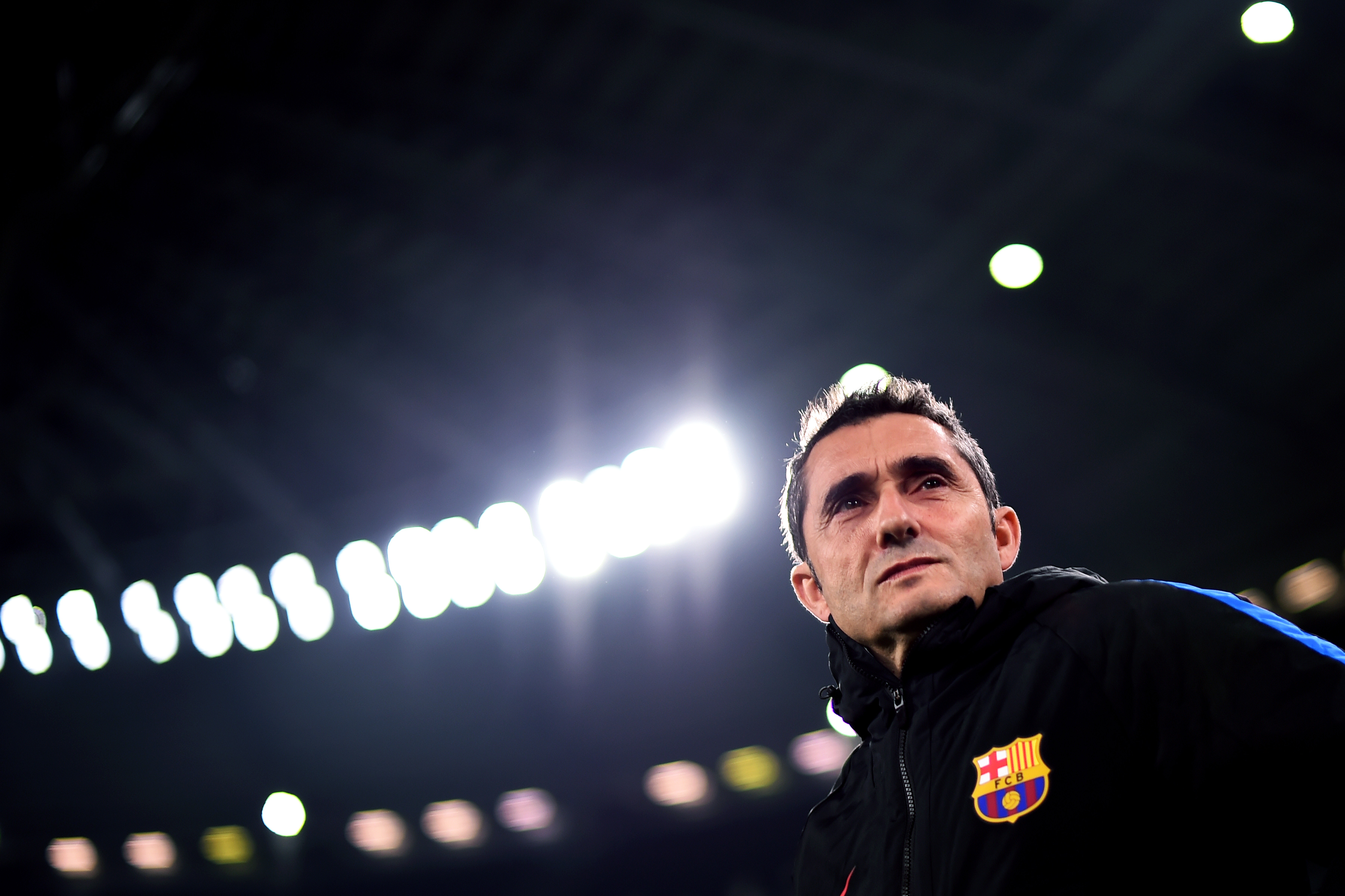 Barcelona's coach Ernesto Valverde from Spain attends a training session on the eve of the UEFA Champions League football match Juventus Vs Barcelona on November 21, 2017 at the 'Juventus Stadium' in Turin.  / AFP PHOTO / MARCO BERTORELLO        (Photo credit should read MARCO BERTORELLO/AFP/Getty Images)