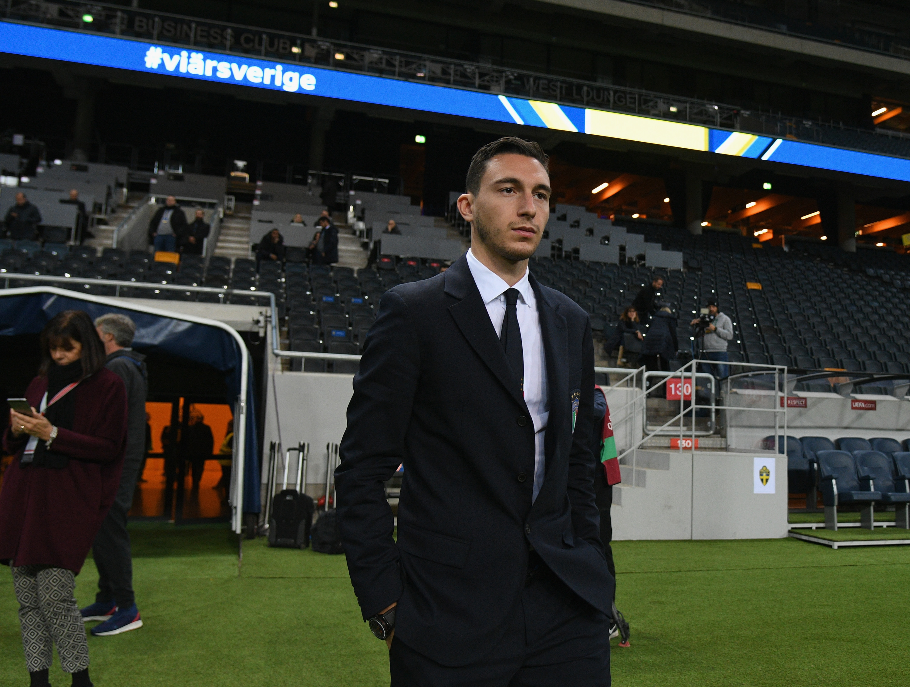STOCKHOLM, SWEDEN - NOVEMBER 09:  Matteo Darmian of Italy looks ok during Italy walk around at Friends Arena on November 9, 2017 in Stockholm, Sweden.  (Photo by Claudio Villa/Getty Images)