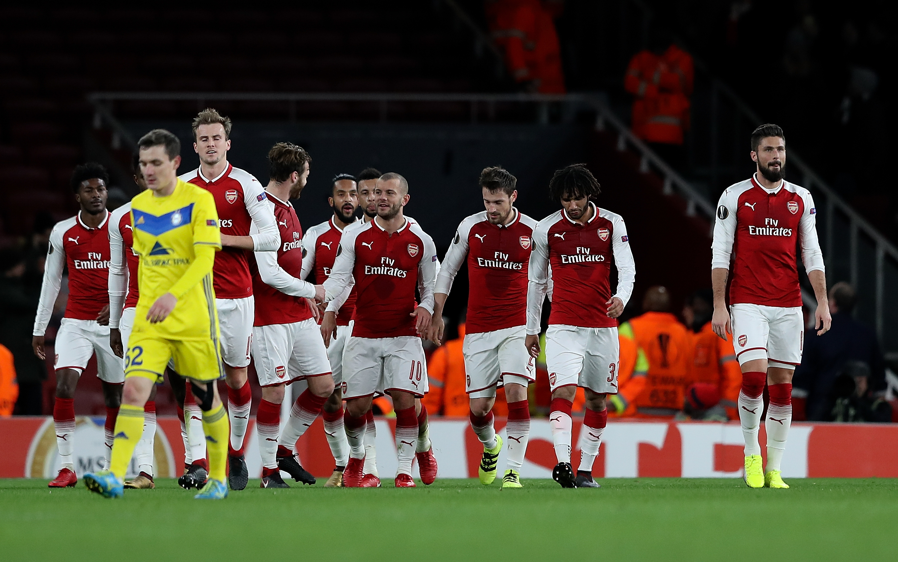 LONDON, ENGLAND - DECEMBER 07:  Jack Wilshere of Arsenal celebrates with team mates after scoring his team's second goal of the game during the UEFA Europa League group H match between Arsenal FC and BATE Borisov at Emirates Stadium on December 7, 2017 in London, United Kingdom.  (Photo by Matthew Lewis/Getty Images)