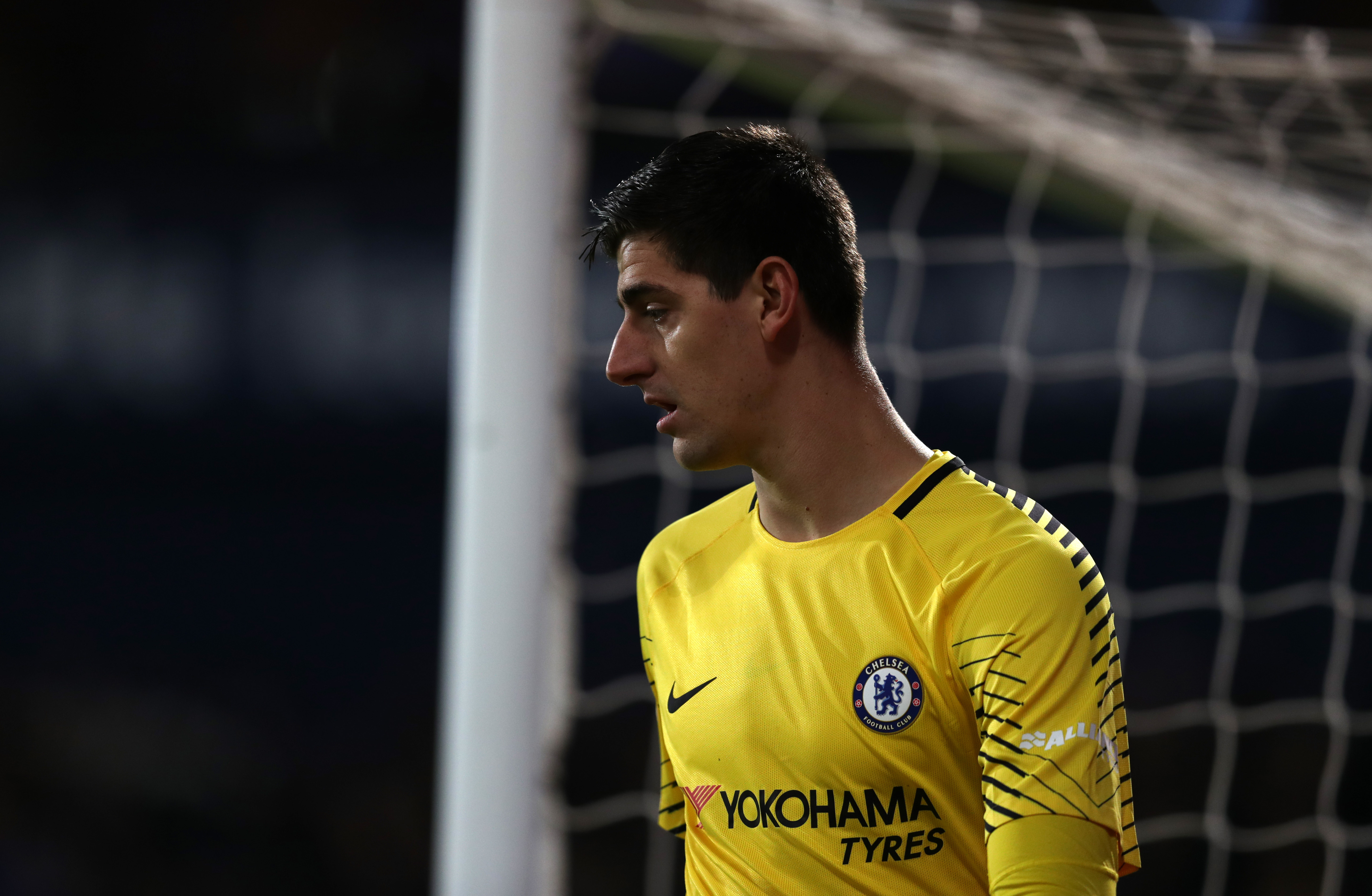 WEST BROMWICH, ENGLAND - NOVEMBER 18: Chelsea goalkeeper Thibaut Courtois during the Premier League match between West Bromwich Albion and Chelsea at The Hawthorns on November 18, 2017 in West Bromwich, England. (Photo by Catherine Ivill/Getty Images)
