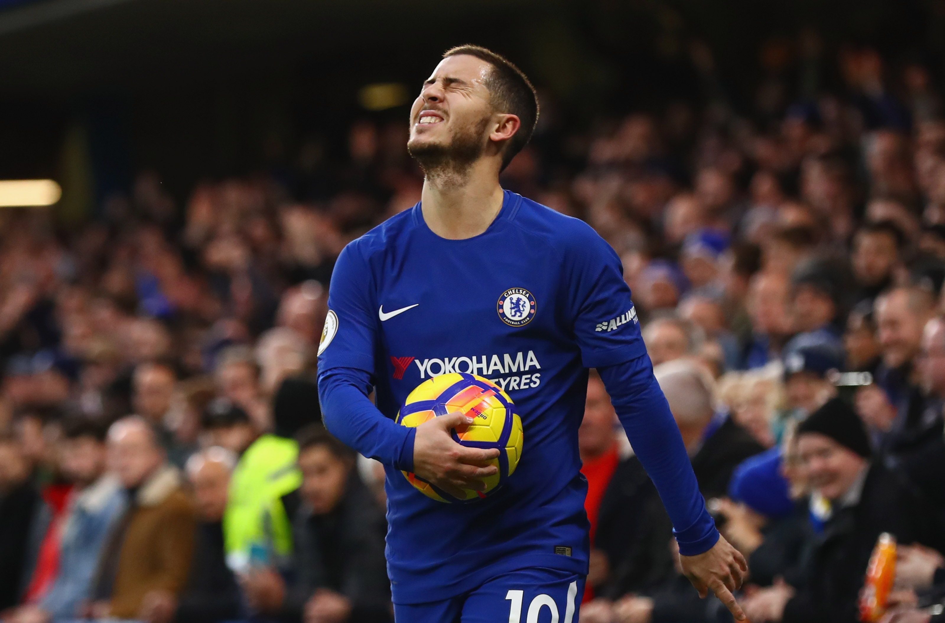 LONDON, ENGLAND - DECEMBER 26:  Eden Hazard of Chelsea reacts during the Premier League match between Chelsea and Brighton and Hove Albion at Stamford Bridge on December 26, 2017 in London, England.  (Photo by Clive Rose/Getty Images)