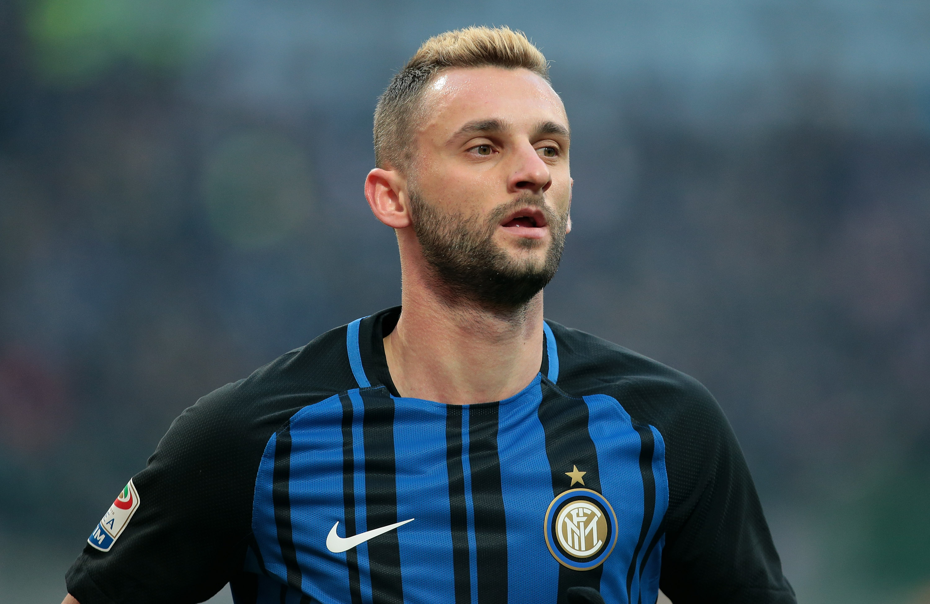 MILAN, ITALY - DECEMBER 03:  Marcelo Brozovic of FC Internazionale Milano looks on during the Serie A match between FC Internazionale and AC Chievo Verona at Stadio Giuseppe Meazza on December 3, 2017 in Milan, Italy.  (Photo by Emilio Andreoli/Getty Images)