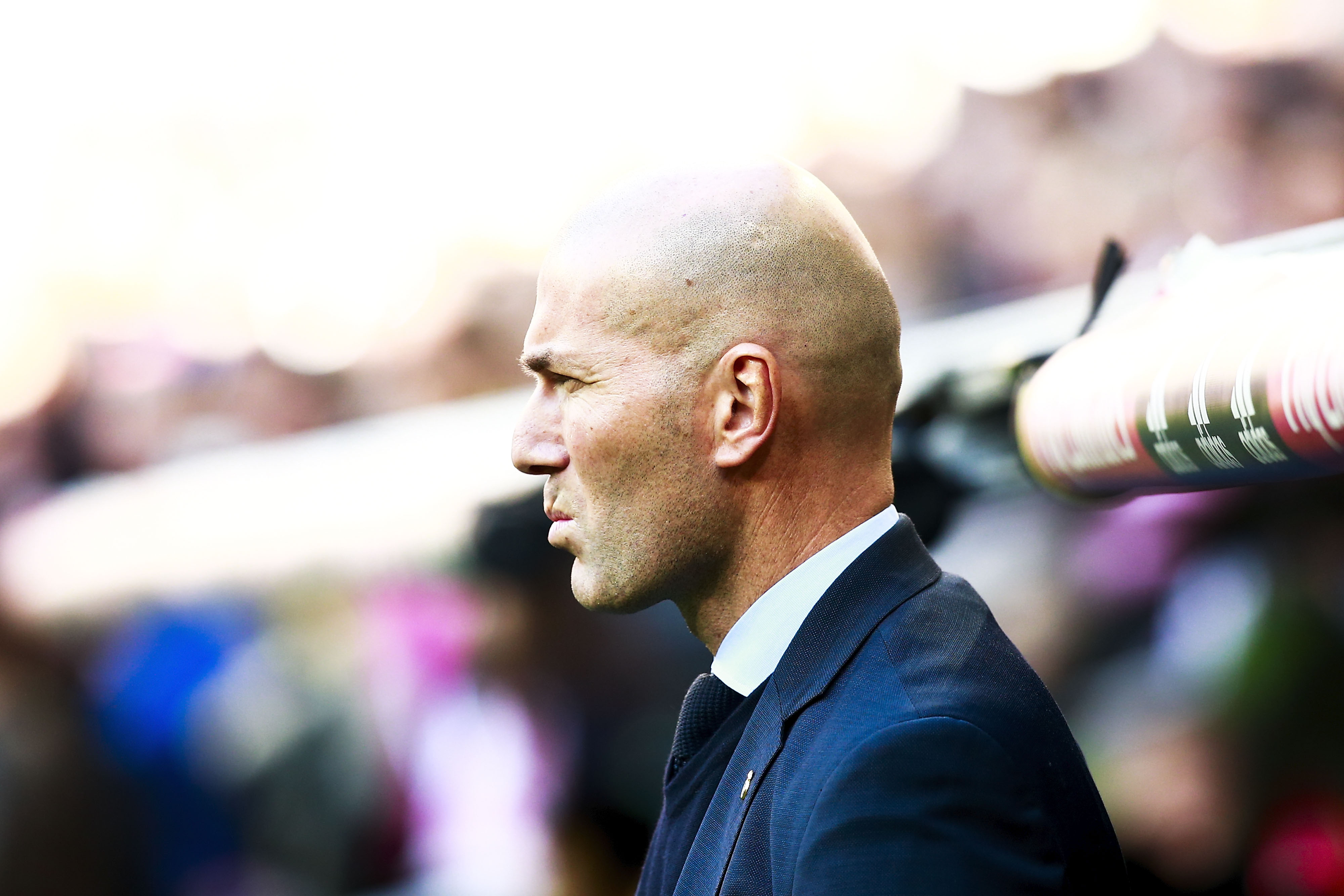 MADRID, SPAIN - JANUARY 21: Head coach Zinedine Zidane of Real Madrid CF gestures prior to start the La Liga match between Real Madrid CF and Deportivo La Coruna at Estadio Santiago Bernabeu on January 21, 2018 in Madrid, Spain. (Photo by Gonzalo Arroyo Moreno/Getty Images)