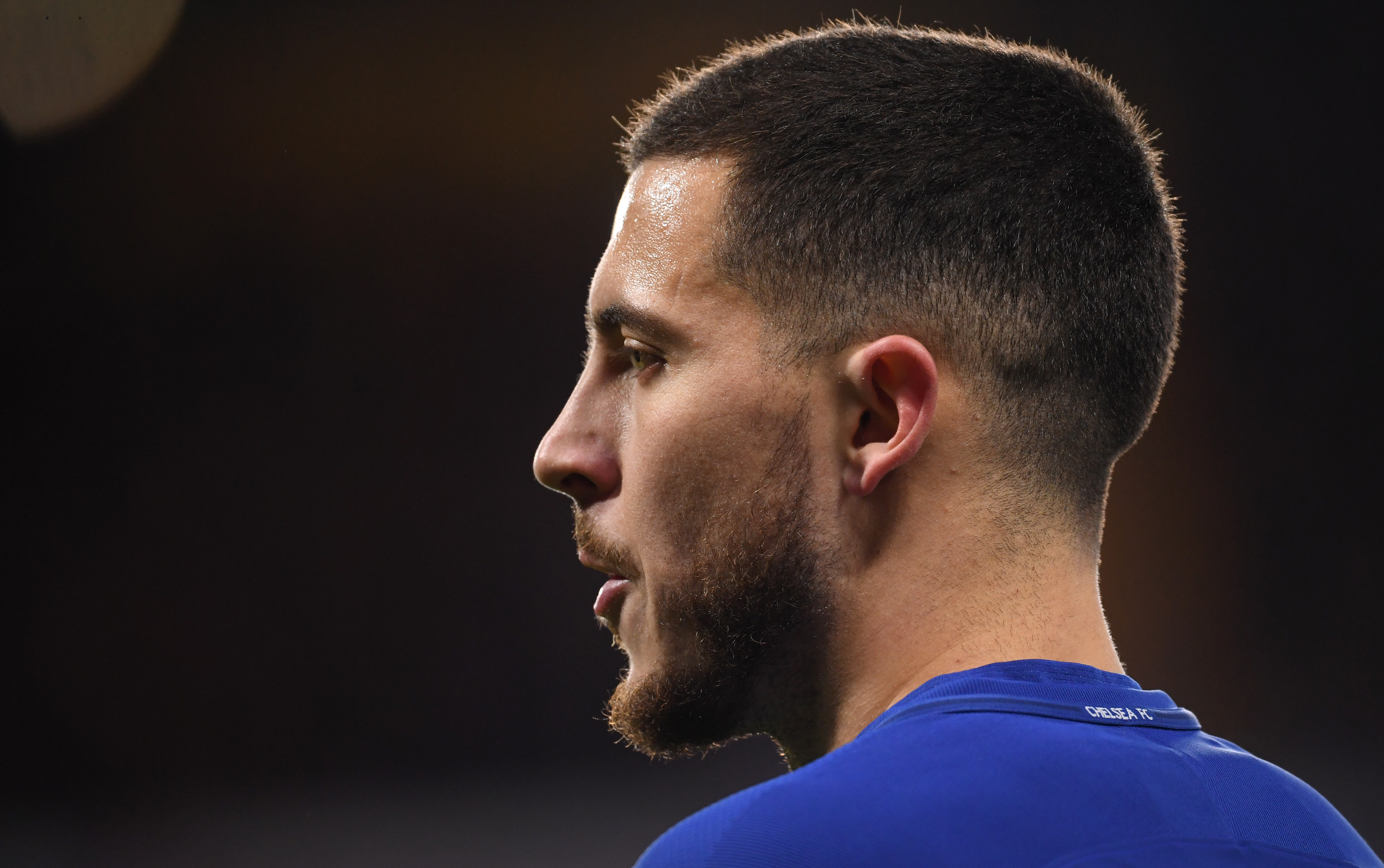 LONDON, ENGLAND - FEBRUARY 12:  Eden Hazard of Chelsea looks on during the Premier League match between Chelsea and West Bromwich Albion at Stamford Bridge on February 12, 2018 in London, England.  (Photo by Mike Hewitt/Getty Images)