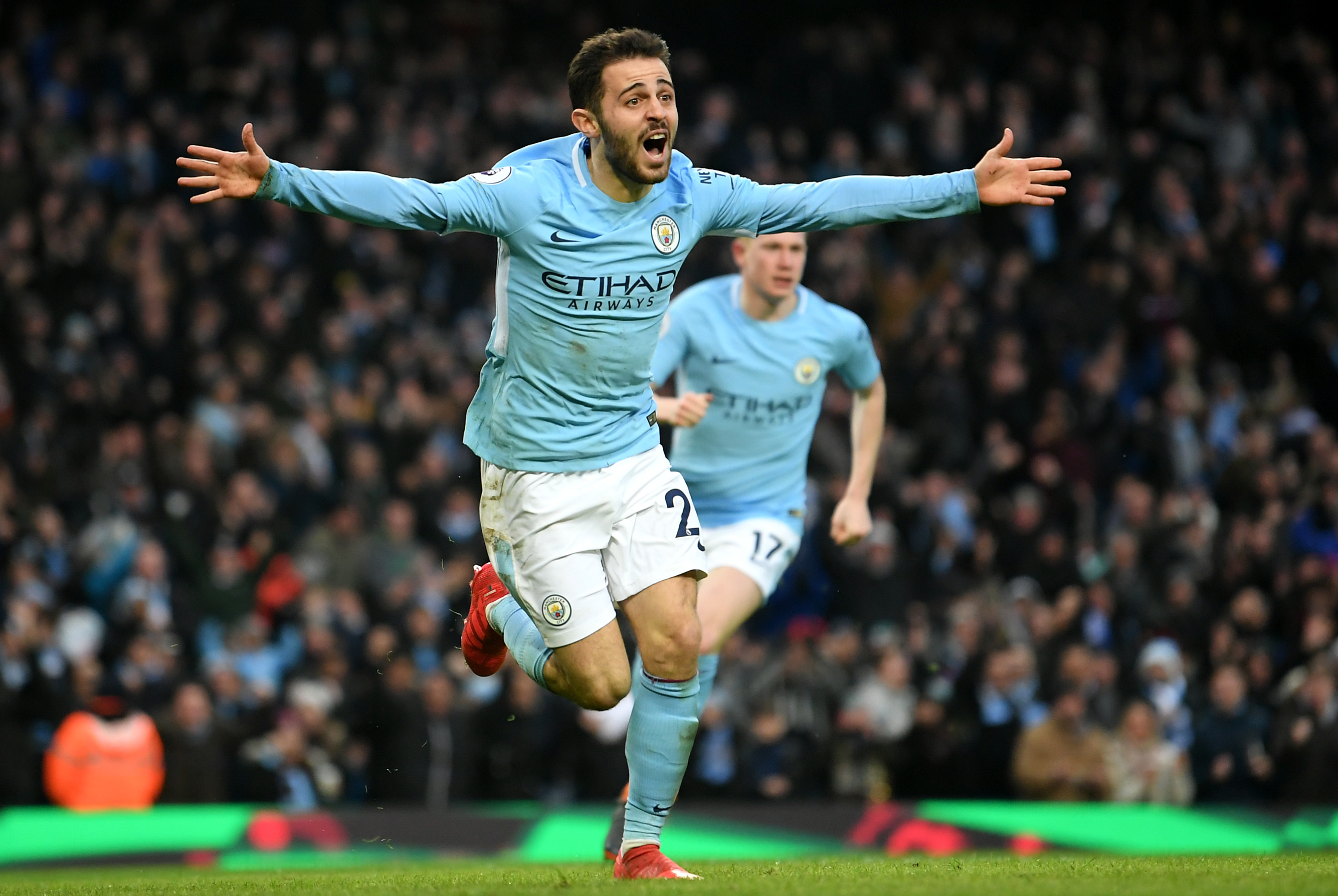 MANCHESTER, ENGLAND - MARCH 04:  Bernardo Silva of Manchester City celebrates scoring his side's first goal during the Premier League match between Manchester City and Chelsea at Etihad Stadium on March 4, 2018 in Manchester, England.  (Photo by Laurence Griffiths/Getty Images)