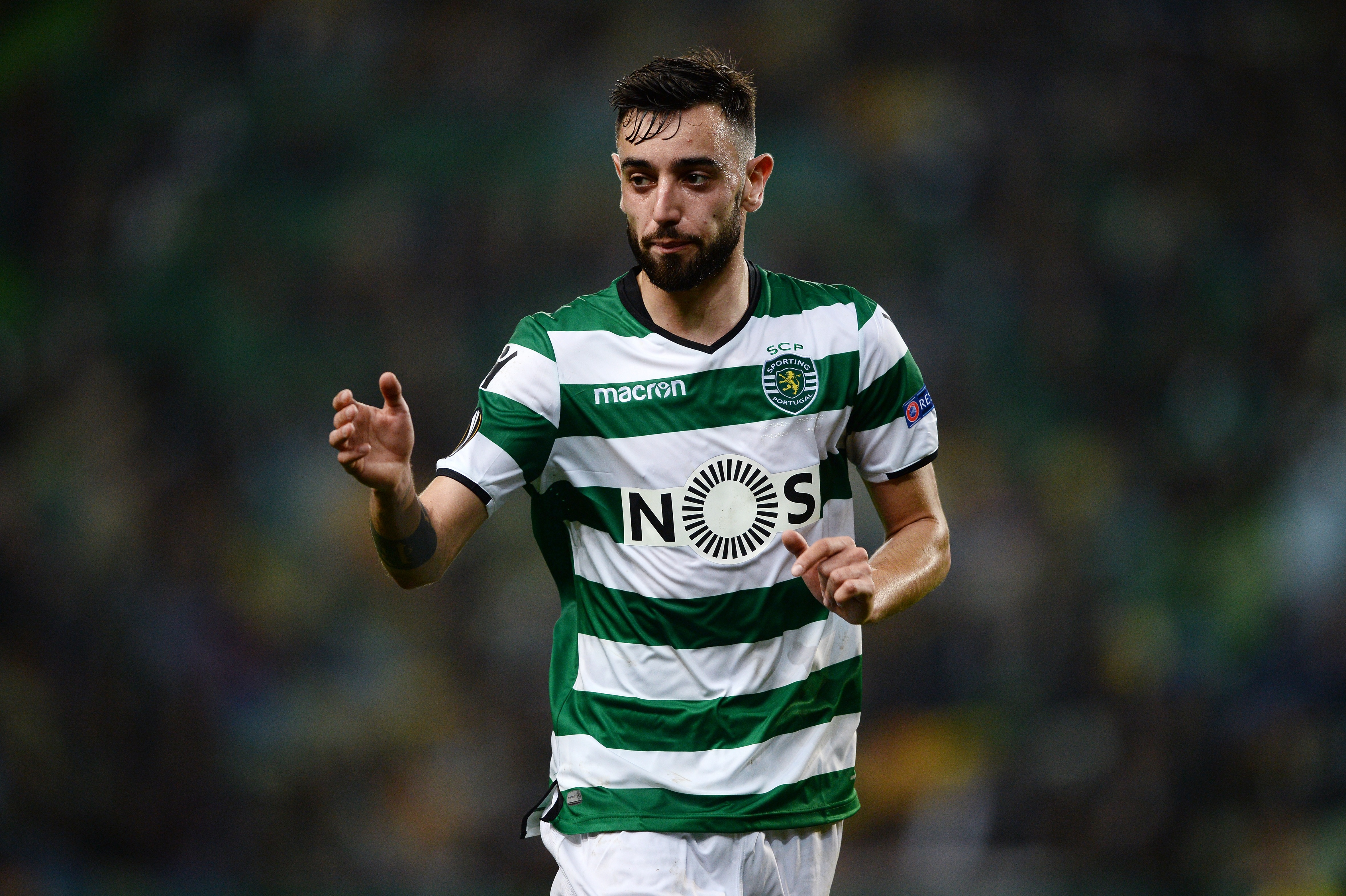 LISBON, PORTUGAL - MARCH 08: Bruno Fernandes of Sporting Lisbon in action during the UEFA Europa League Round of 16 first leg match between Sporting Lisbon and Viktoria Plzen at Estadio Jose Alvalade on March 8, 2018 in Lisbon, Portugal. (Photo by Octavio Passos/Getty Images)