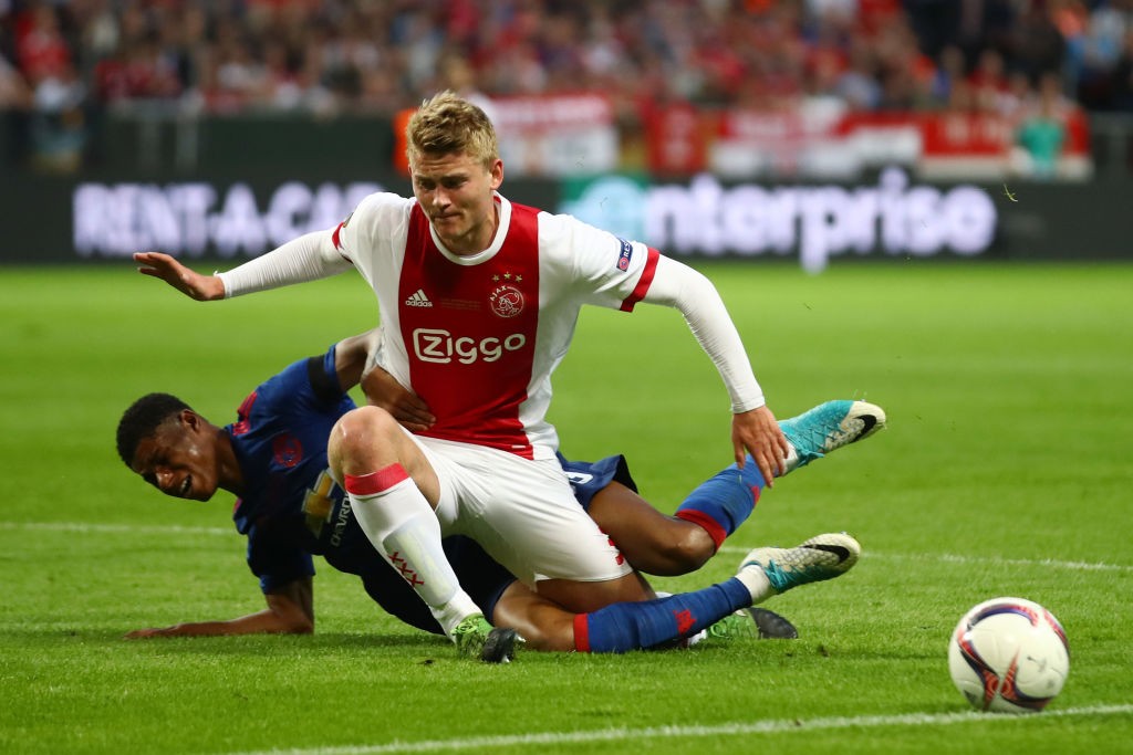 STOCKHOLM, SWEDEN - MAY 24: Matthijs de Ligt of Ajax and Marcus Rashford of Manchester United in action during the UEFA Europa League Final between Ajax and Manchester United at Friends Arena on May 24, 2017 in Stockholm, Sweden. (Photo by Dean Mouhtaropoulos/Getty Images)