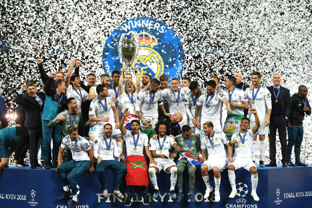KIEV, UKRAINE - MAY 26: Sergio Ramos of Real Madrid lifts The UEFA Champions League trophy following their sides victory in the UEFA Champions League Final between Real Madrid and Liverpool at NSC Olimpiyskiy Stadium on May 26, 2018 in Kiev, Ukraine. (Photo by David Ramos/Getty Images)