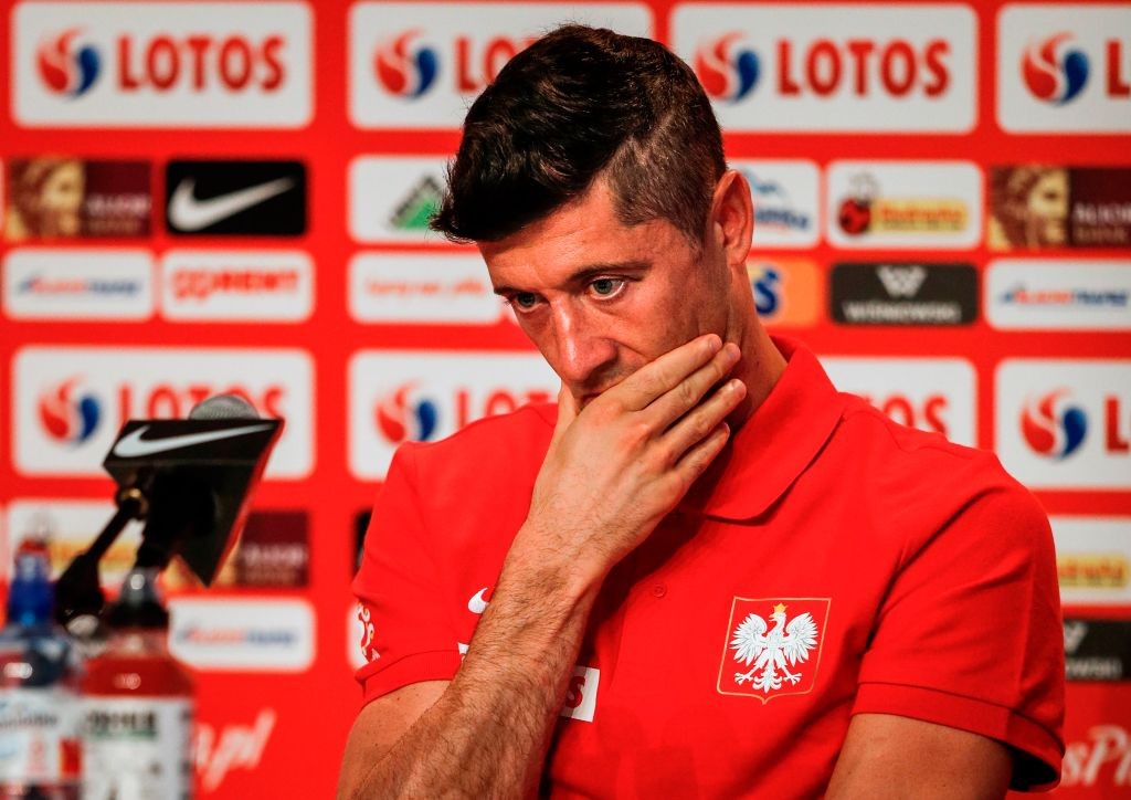 Can Lewandowski inspire his team to a win? (Photo by ADRIAN DENNIS/AFP/Getty Images)