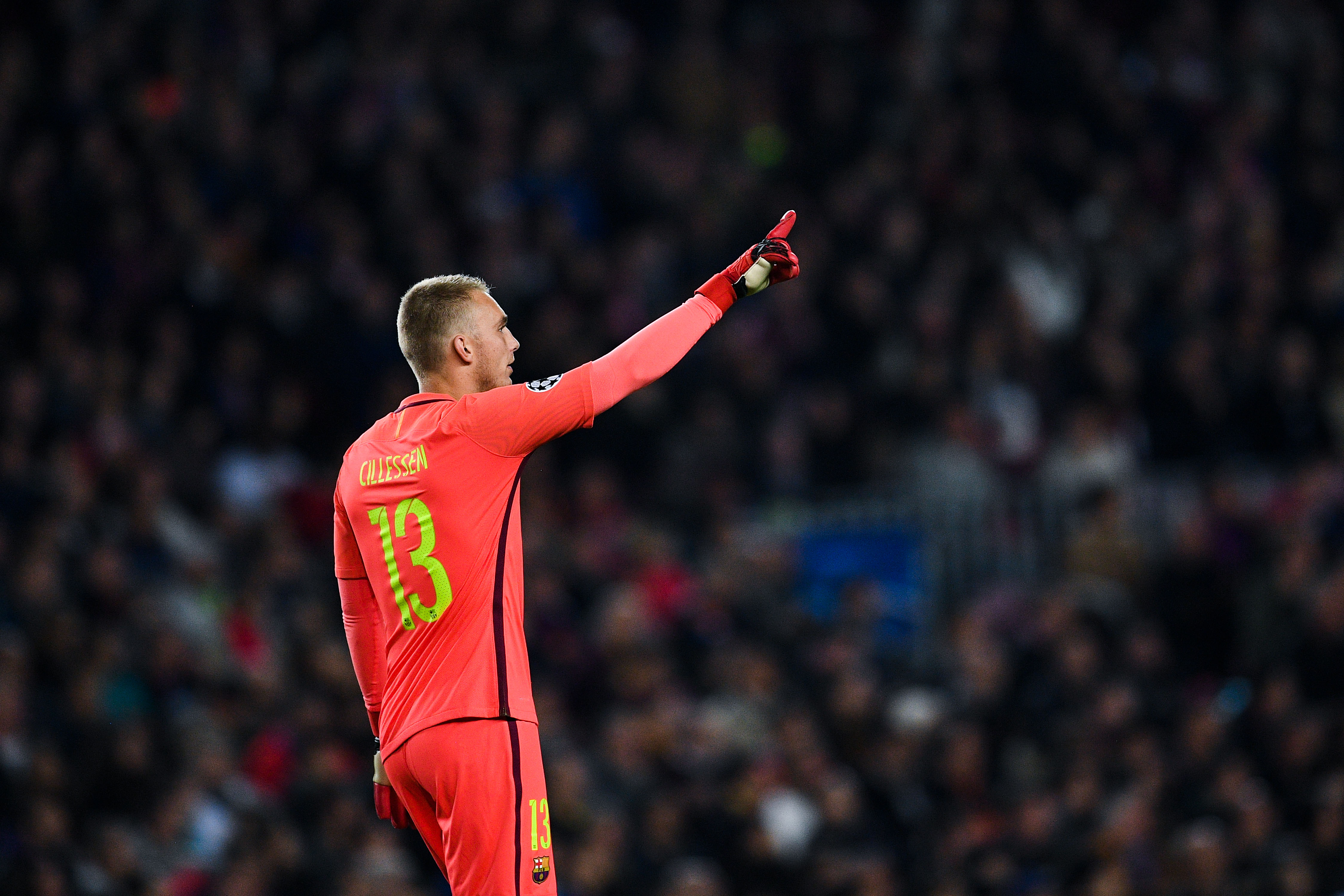 BARCELONA, SPAIN - DECEMBER 06:  Jasper Cillessen of FC Barcelona looks on during the UEFA Champions League match between FC Barcelona and VfL Borussia Moenchengladbach at Camp Nou on December 6, 2016 in Barcelona, .  (Photo by David Ramos/Getty Images)