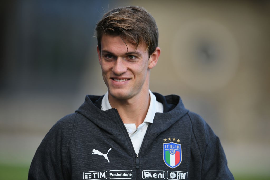 FLORENCE, ITALY - NOVEMBER 06: Daniele Rugani of Italy looks on prior to the training session at Italy club's training ground at Coverciano on November 6, 2017 in Florence, Italy. (Photo by Claudio Villa/Getty Images)