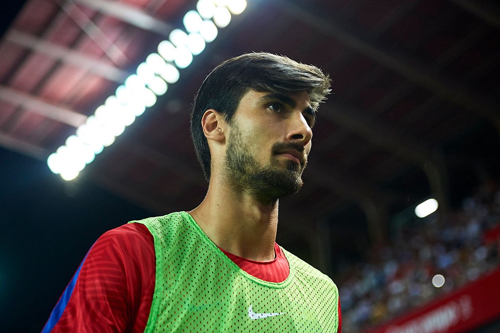 SEVILLE, SPAIN - AUGUST 14: Andre Gomes of FC Barcelona looks on prior to the match between Sevilla FC vs FC Barcelona as part of the Spanish Super Cup Final 1st Leg at Estadio Ramon Sanchez Pizjuan on August 14, 2016 in Seville, Spain. (Photo by Aitor Alcalde/Getty Images)