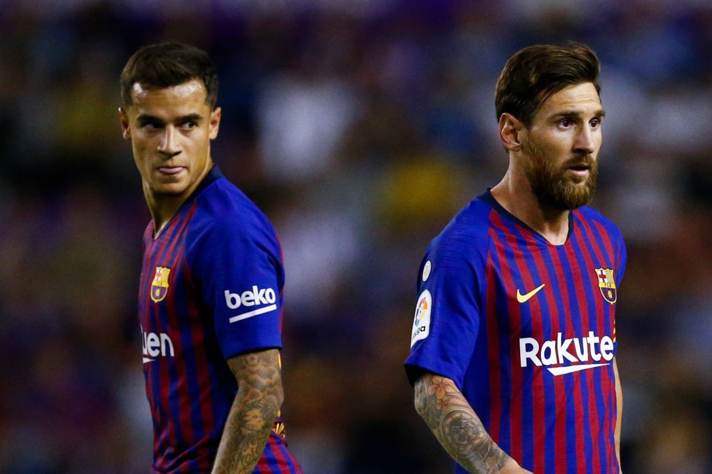 Both Coutinho and Messi struggled to make an impact (Photo by BENJAMIN CREMEL/AFP/Getty Images)