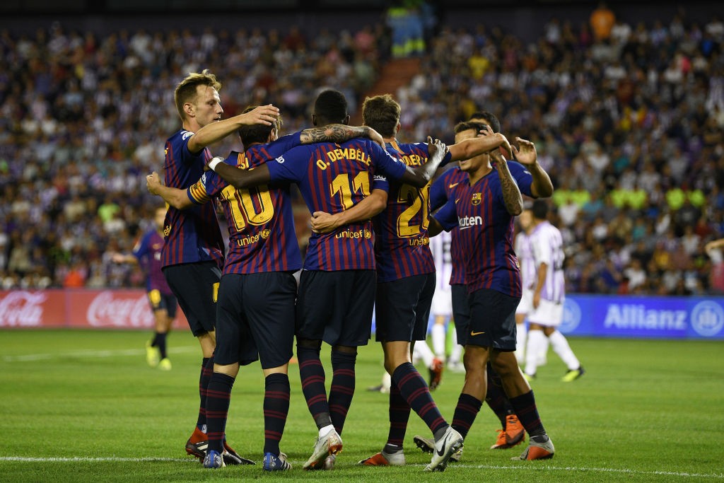 VALLADOLID, SPAIN - AUGUST 25: Players of Barcelona celebrates after Ousmane Dembele scores the first goal during the La Liga match between Real Valladolid CF and FC Barcelona at Jose Zorrilla on August 25, 2018 in Valladolid, Spain. (Photo by Octavio Passos/Getty Images)