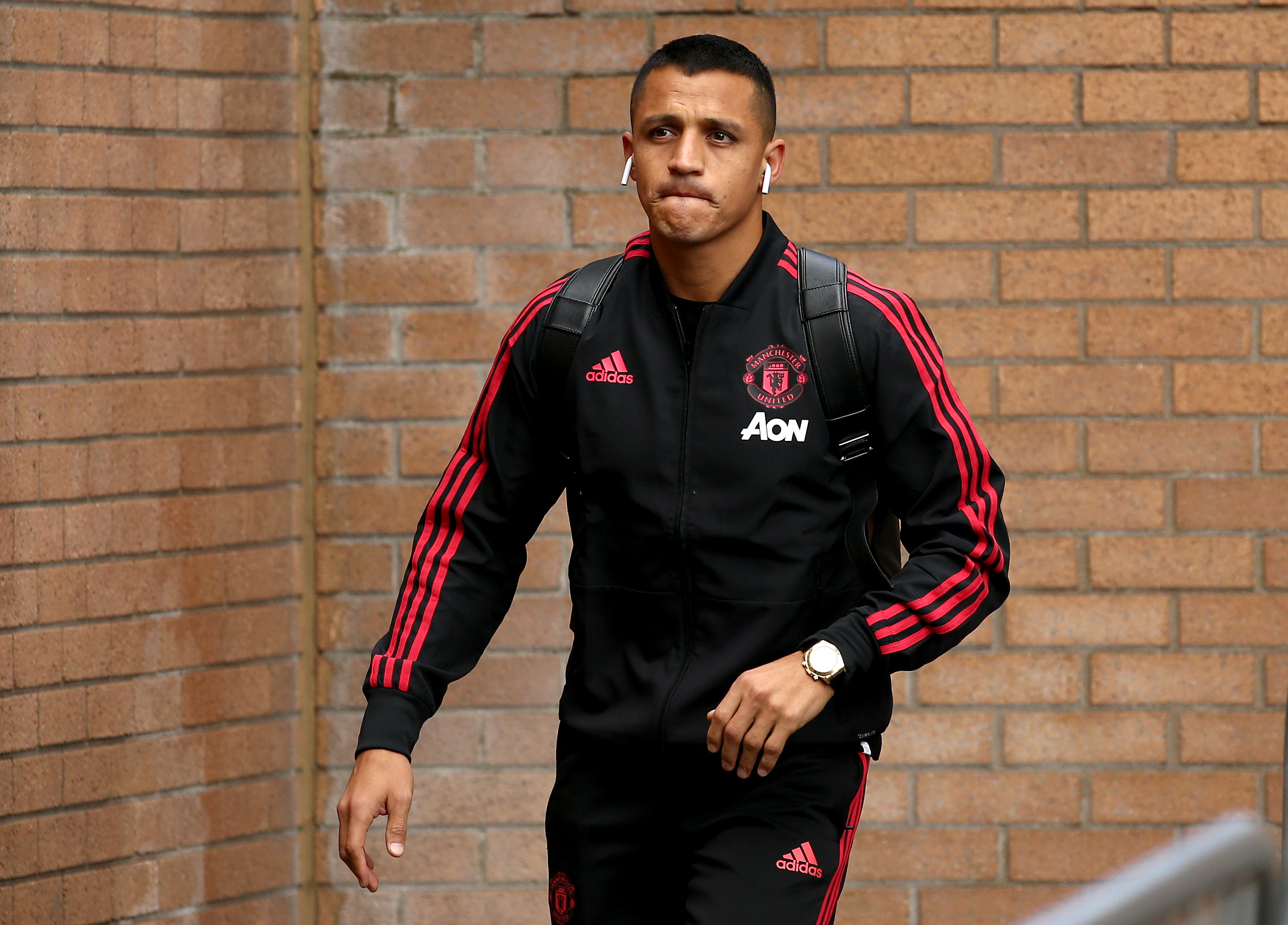 BURNLEY, ENGLAND - SEPTEMBER 02:  Alexis Sanchez of Manchester United arrives prior to the Premier League match between Burnley FC and Manchester United at Turf Moor on September 2, 2018 in Burnley, United Kingdom.  (Photo by Jan Kruger/Getty Images)