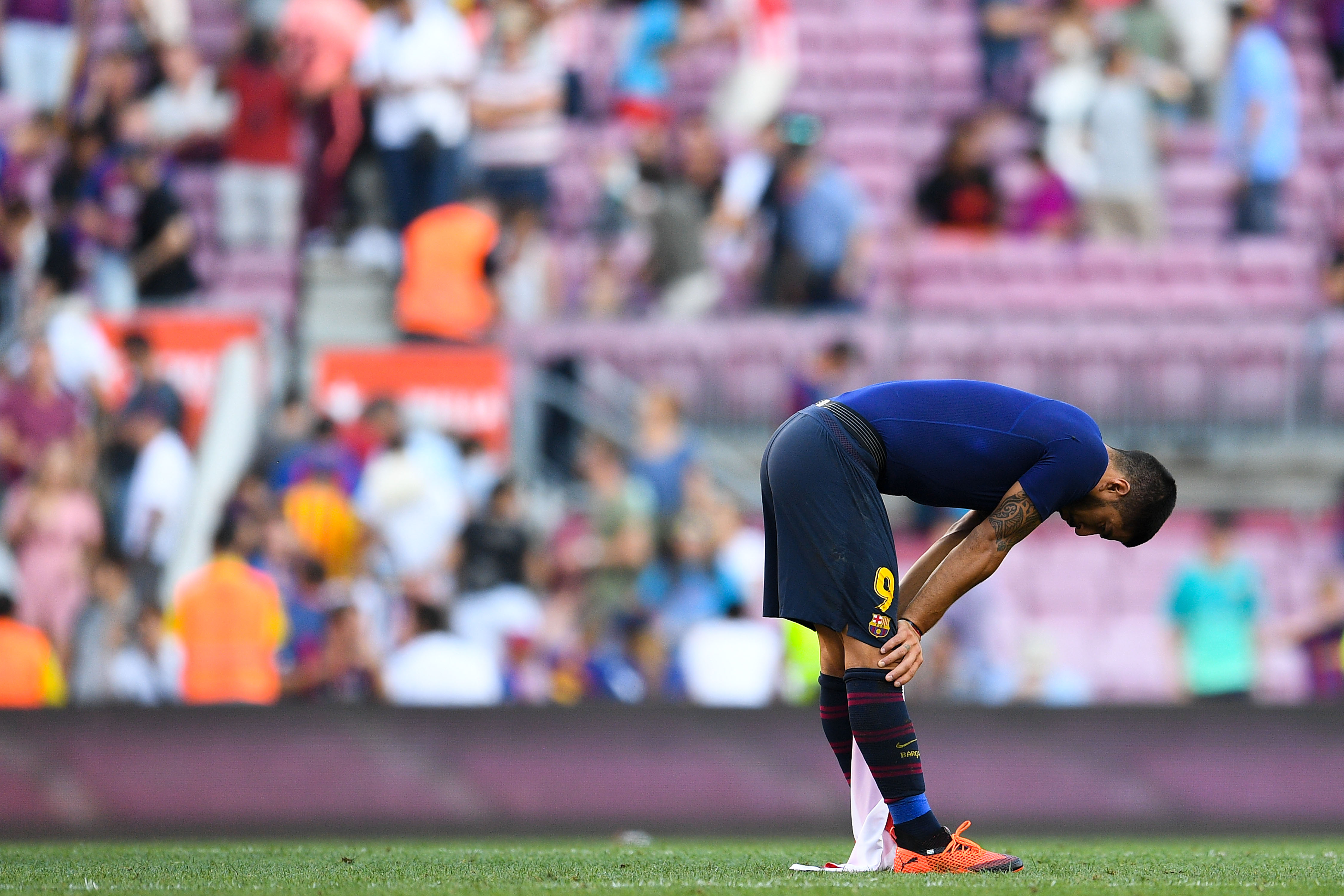 Suarez has cut a frustrated figure for Barcelona in recent times. (Photo by David Ramos/Getty Images)