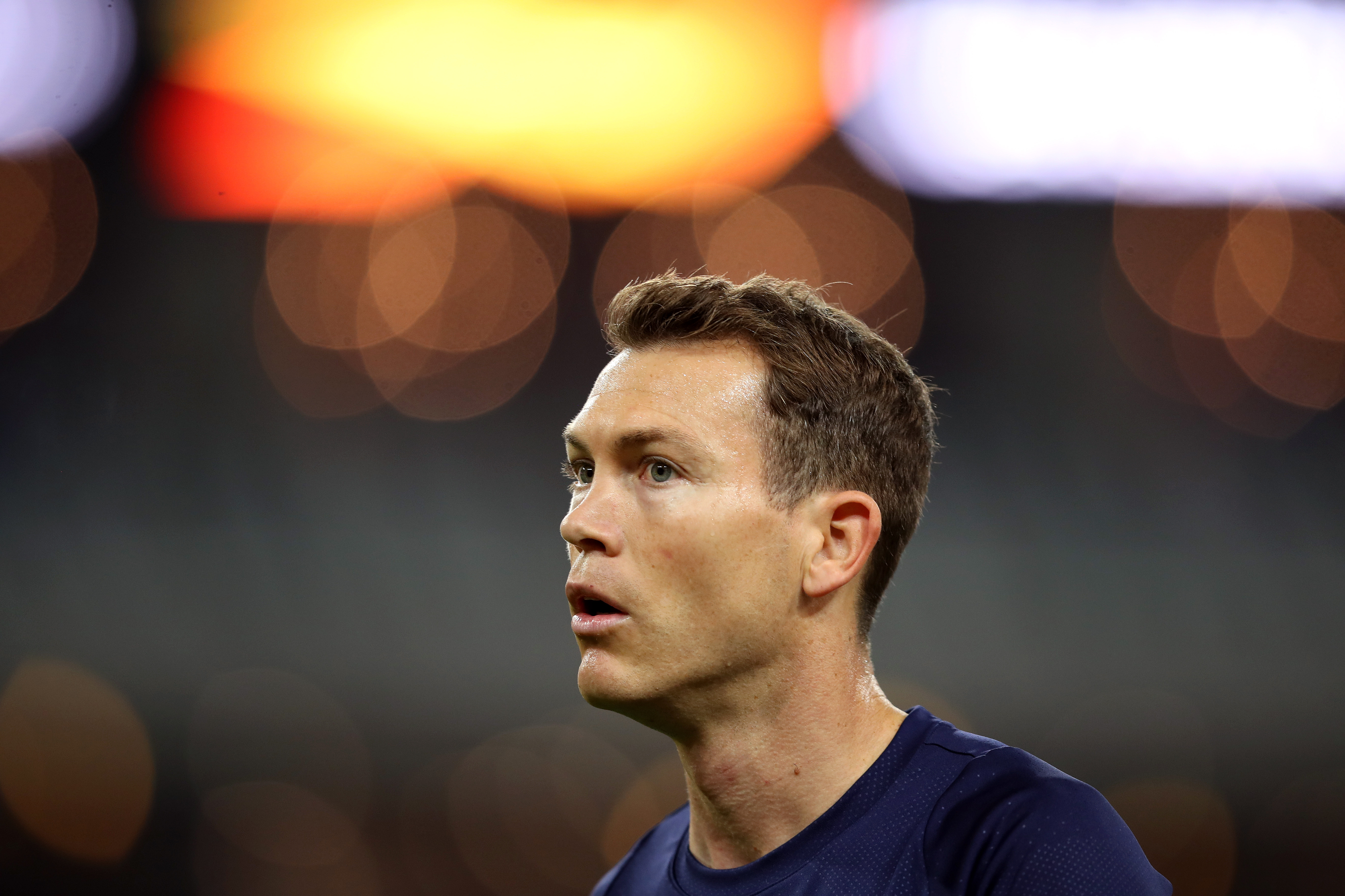 BAKU, AZERBAIJAN - OCTOBER 04:  Stephan Lichtsteiner of Arsenal looks on prior to the UEFA Europa League Group E match between Qarabag FK and Arsenal at  on October 4, 2018 in Baku, Azerbaijan.  (Photo by Francois Nel/Getty Images)