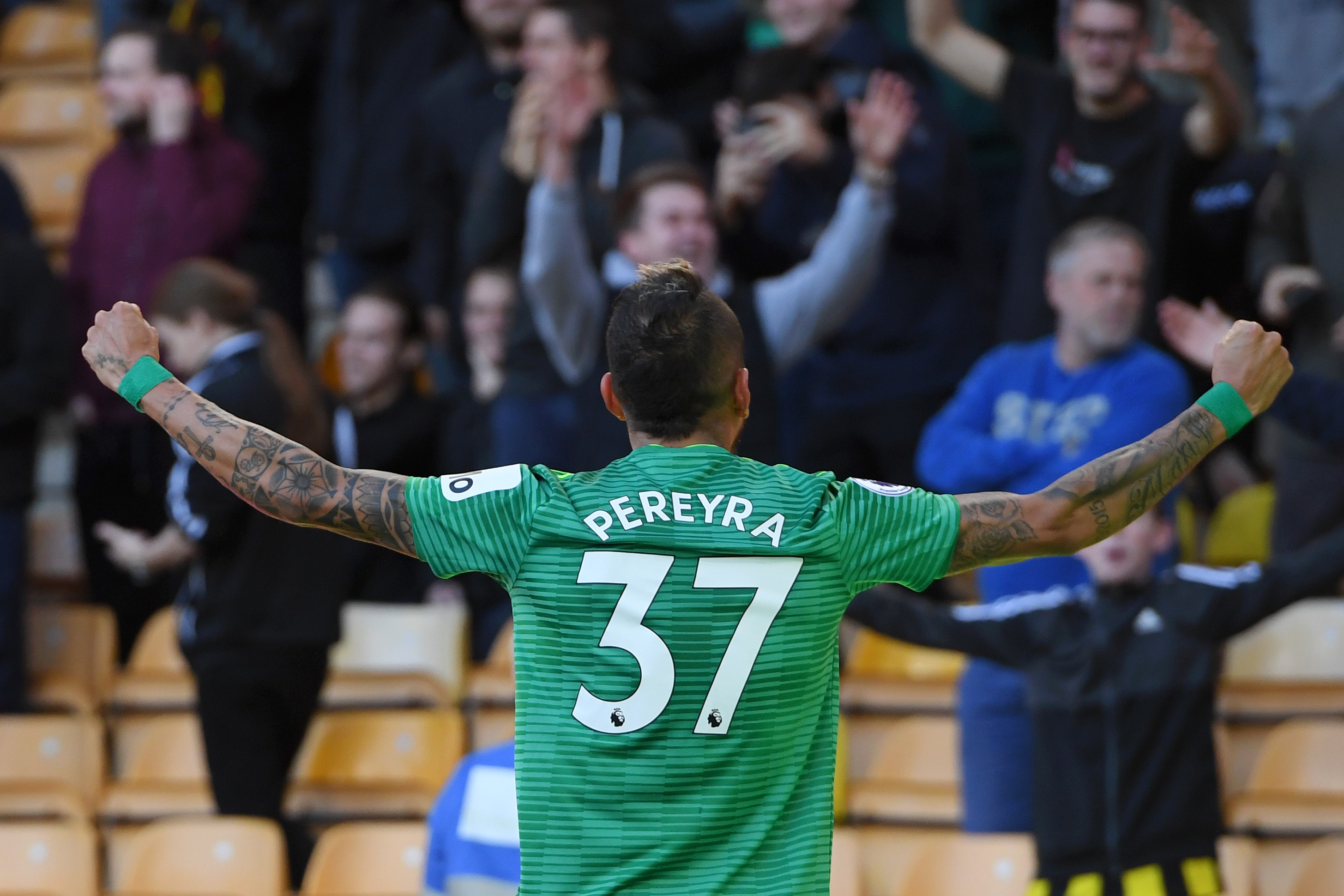 WOLVERHAMPTON, ENGLAND - OCTOBER 20:  Roberto Pereyra of Watford celebrates after scoring his team's second goal during the Premier League match between Wolverhampton Wanderers and Watford FC at Molineux on October 20, 2018 in Wolverhampton, United Kingdom.  (Photo by Ross Kinnaird/Getty Images)