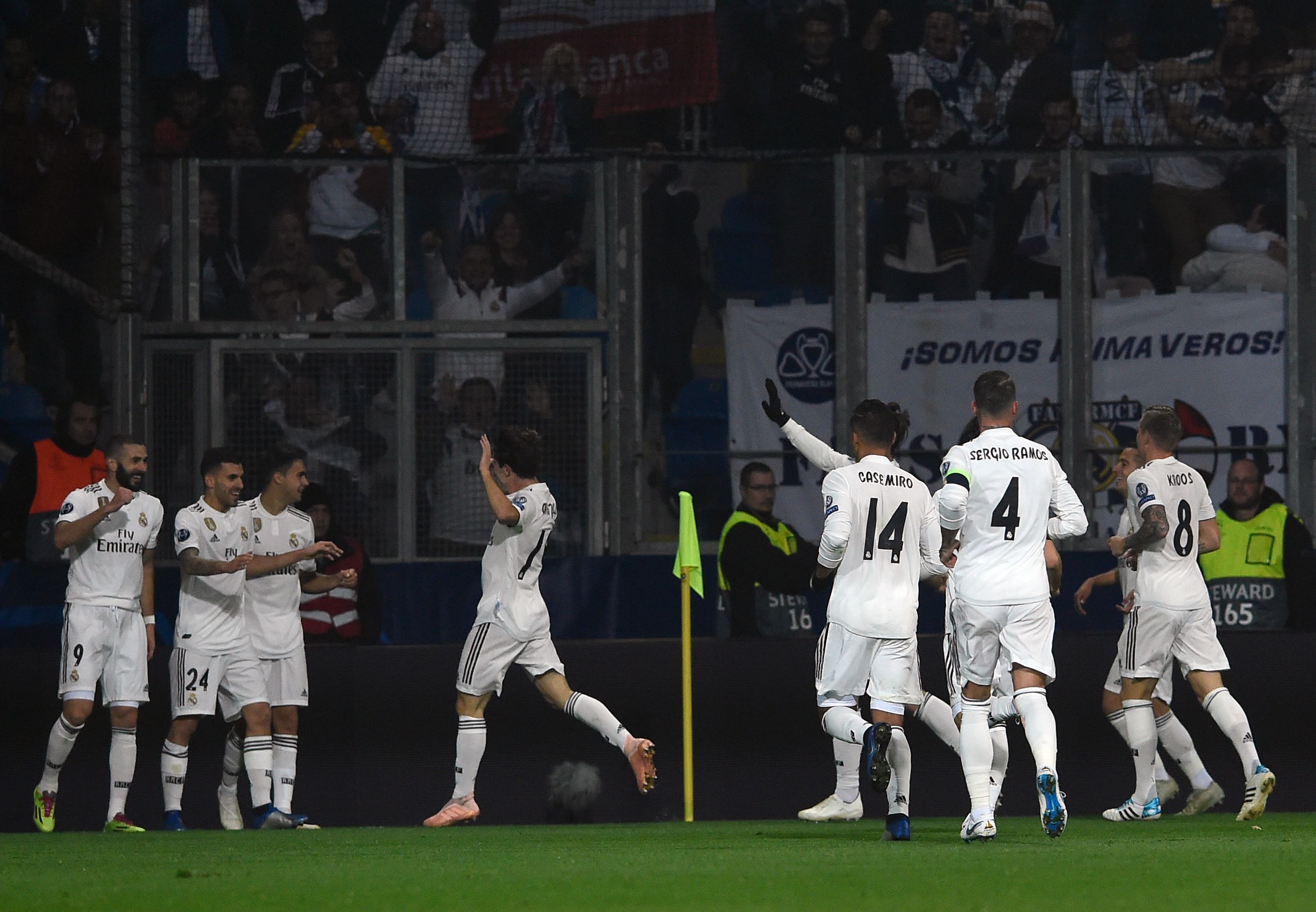 Players of Real Madrid celebrate after scoring during the UEFA Champions League group G football match Viktoria Plzen v Real Madrid in Plzen, Czech Republic on November 7, 2018. (Photo by Michal CIZEK / AFP)        (Photo credit should read MICHAL CIZEK/AFP/Getty Images)