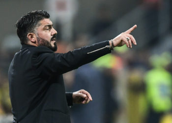 AC Milan's Italian coach Gennaro Gattuso gives oinstructions during the Italian Serie A football match AC Milan vs Juventus on November 11, 2018 at the San Siro stadium in Milan. (Photo by Miguel MEDINA / AFP)        (Photo credit should read MIGUEL MEDINA/AFP/Getty Images)