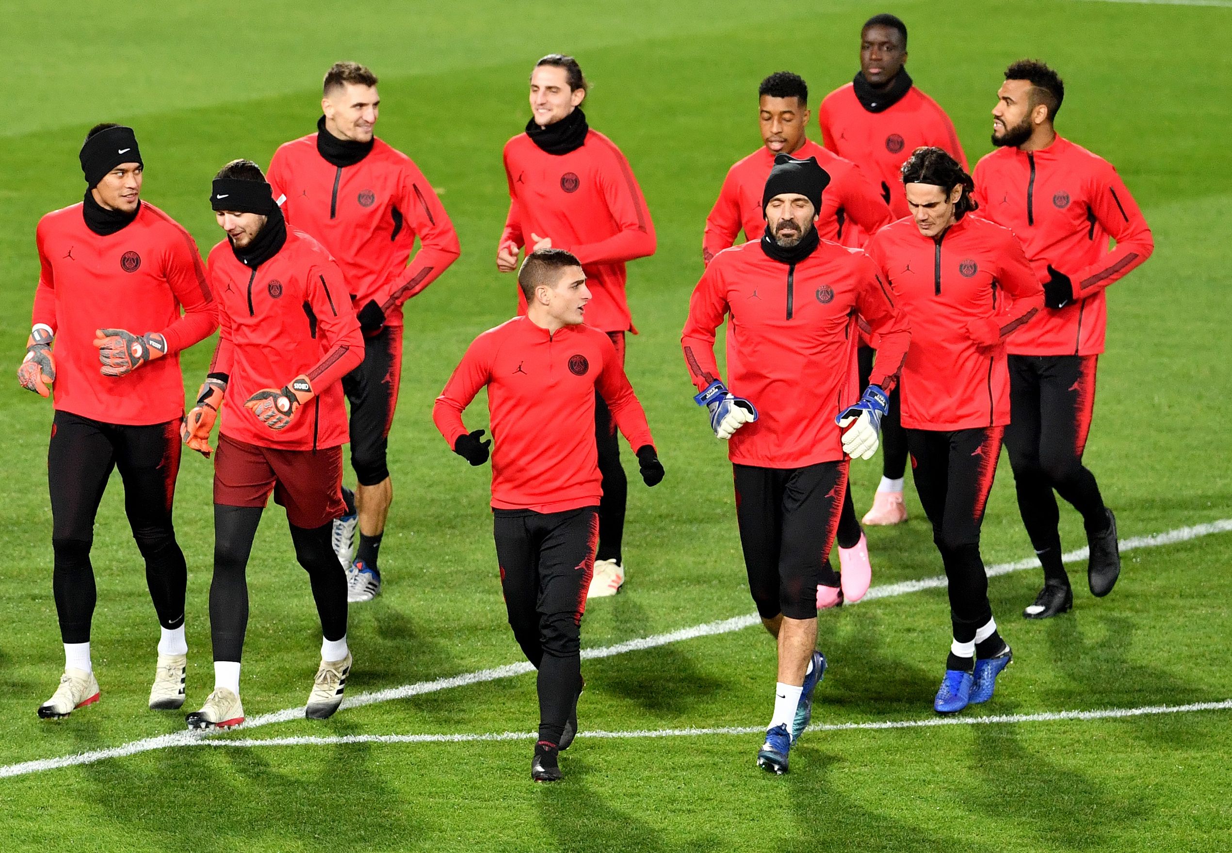 Paris Saint-Germain's team players take part in a training session at the Rajko Mitic stadium in Belgrade on December 10, 2018 on the eve of the UEFA Champions League football match between Red Star Belgrade and Paris Saint-Germain. (Photo by ANDREJ ISAKOVIC / AFP)        (Photo credit should read ANDREJ ISAKOVIC/AFP/Getty Images)