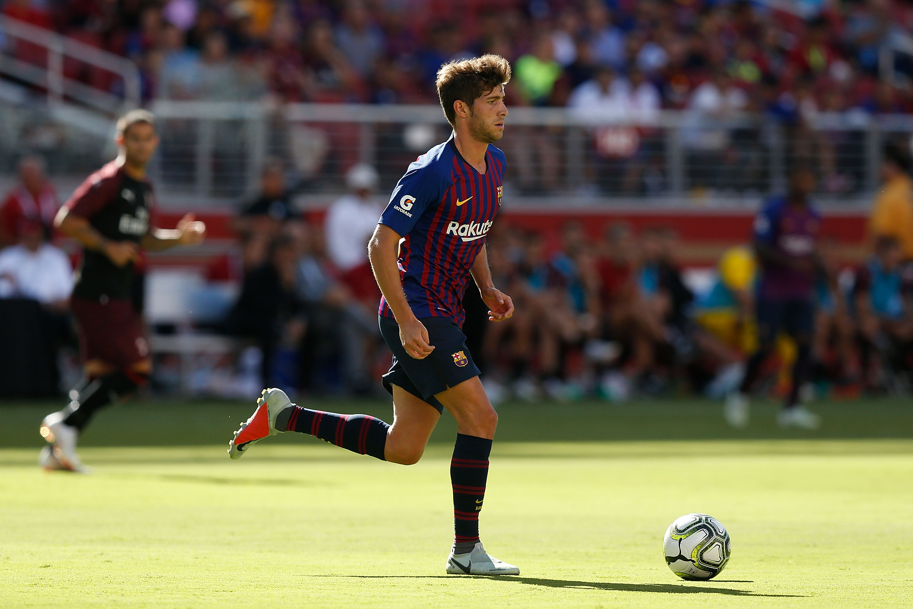 SANTA CLARA, CA - AUGUST 04: Sergi Roberto #20 of FC Barcelona controls the ball during the International Champions Cup match against AC Milan at Levi's Stadium on August 4, 2018 in Santa Clara, California. (Photo by Lachlan Cunningham/Getty Images)