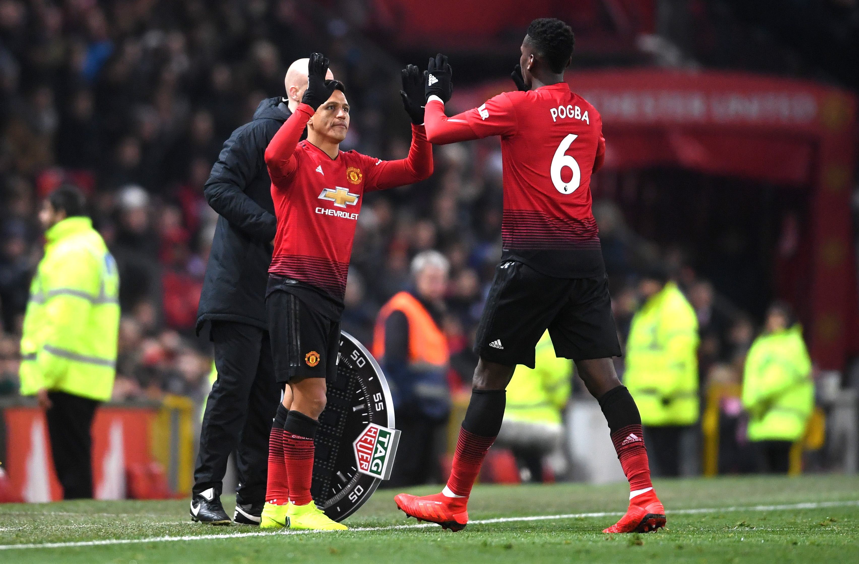 MANCHESTER, ENGLAND - NOVEMBER 24:  Paul Pogba is substituted and replaced by Alexis Sanchez of Manchester United during the Premier League match between Manchester United and Crystal Palace at Old Trafford on November 24, 2018 in Manchester, United Kingdom.  (Photo by Laurence Griffiths/Getty Images)