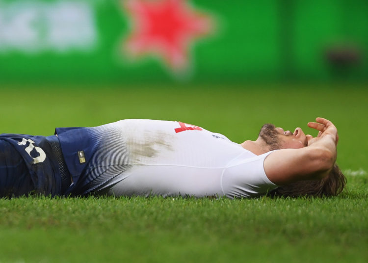 LONDON, ENGLAND - JANUARY 13:  Harry Kane of Tottenham Hotspur reacts as he fails to connect with the ball during the Premier League match between Tottenham Hotspur and Manchester United at Wembley Stadium on January 13, 2019 in London, United Kingdom.  (Photo by Mike Hewitt/Getty Images)