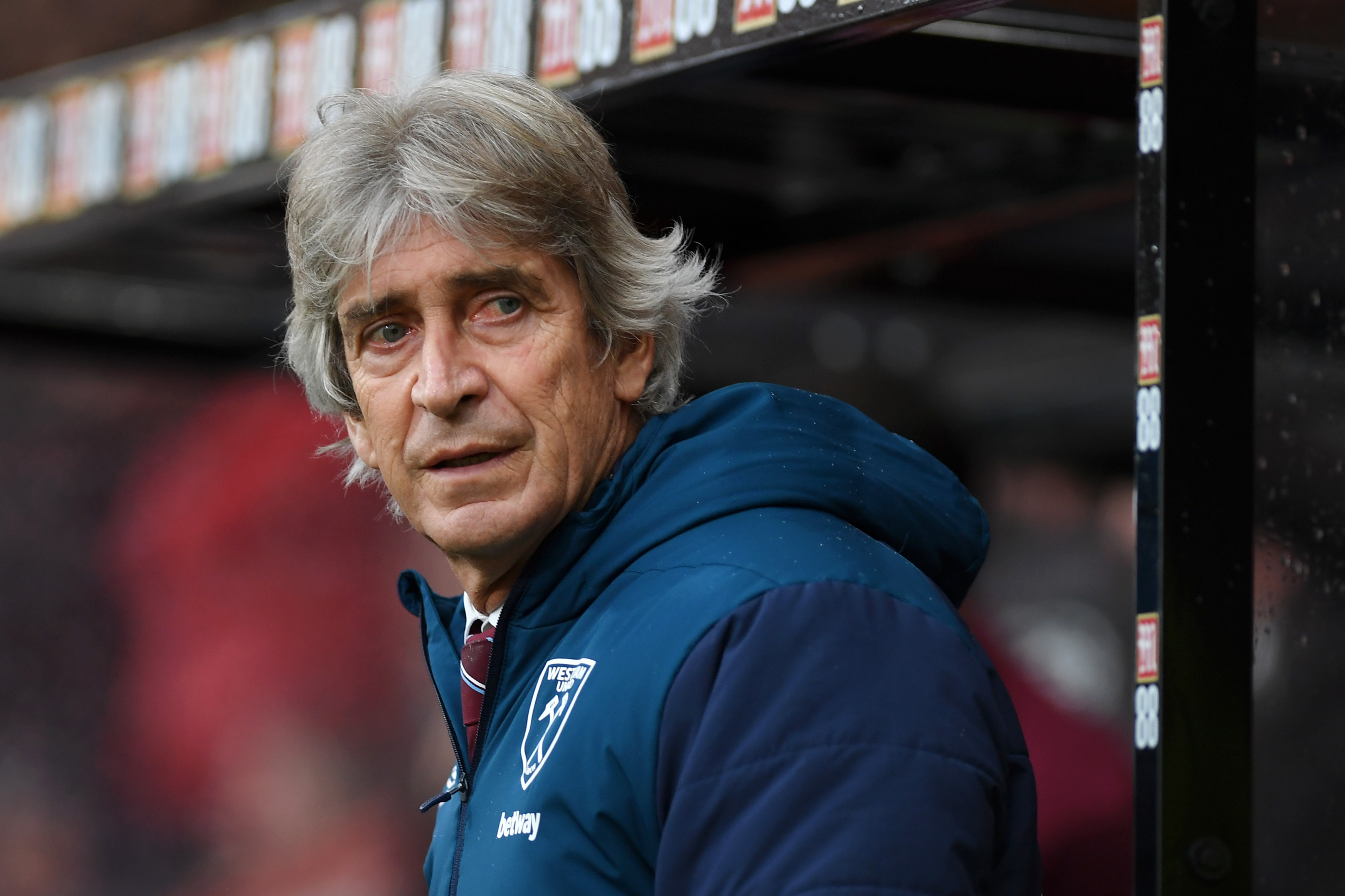 BOURNEMOUTH, ENGLAND - JANUARY 19: Manuel Pellegrini, Manager of West Ham United looks on prior to the Premier League match between AFC Bournemouth and West Ham United at Vitality Stadium on January 19, 2019 in Bournemouth, United Kingdom.  (Photo by Mike Hewitt/Getty Images)