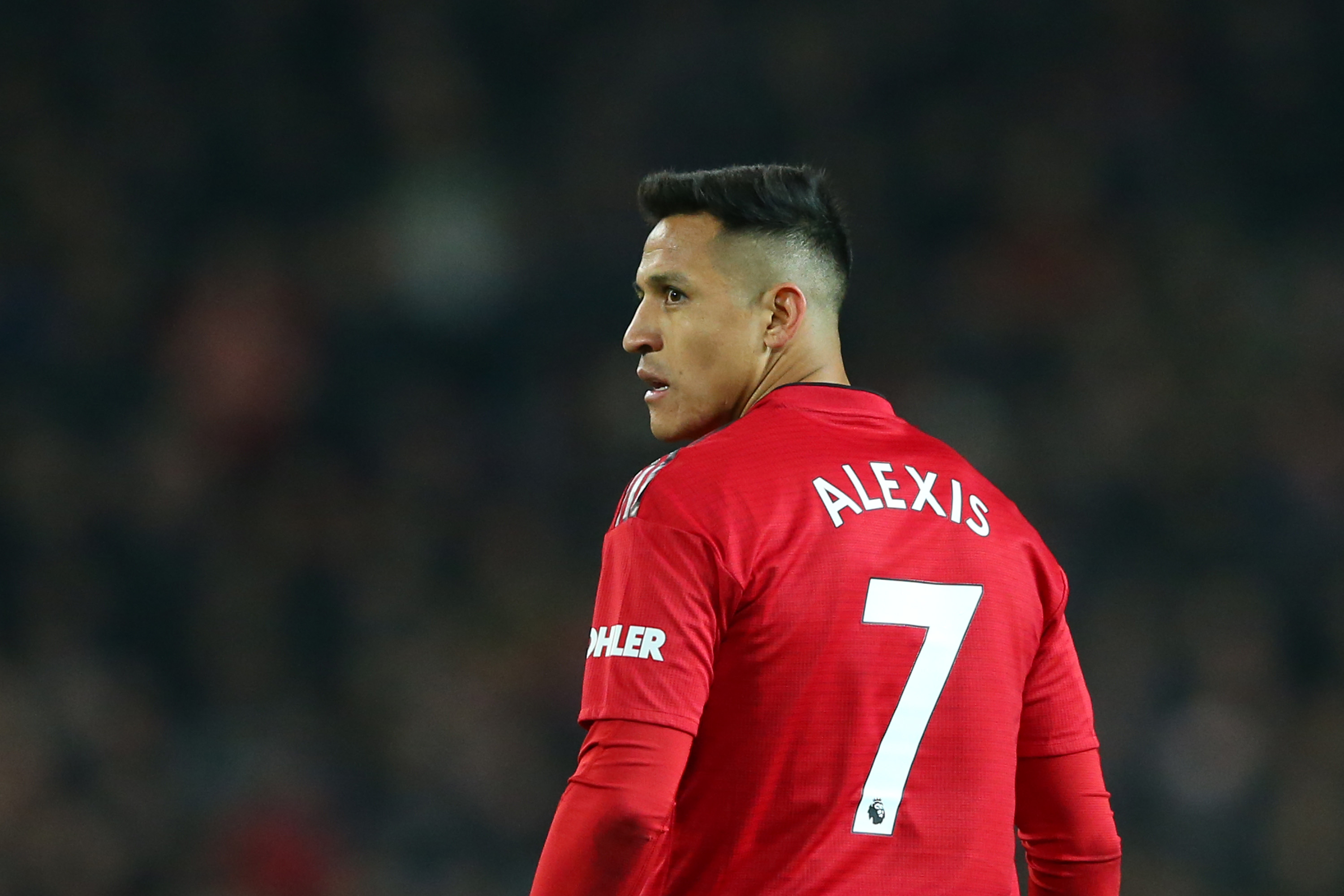 MANCHESTER, ENGLAND - NOVEMBER 24:  Alexis Sanchez of Manchester United looks on during the Premier League match between Manchester United and Crystal Palace at Old Trafford on November 24, 2018 in Manchester, United Kingdom.  (Photo by Alex Livesey/Getty Images)