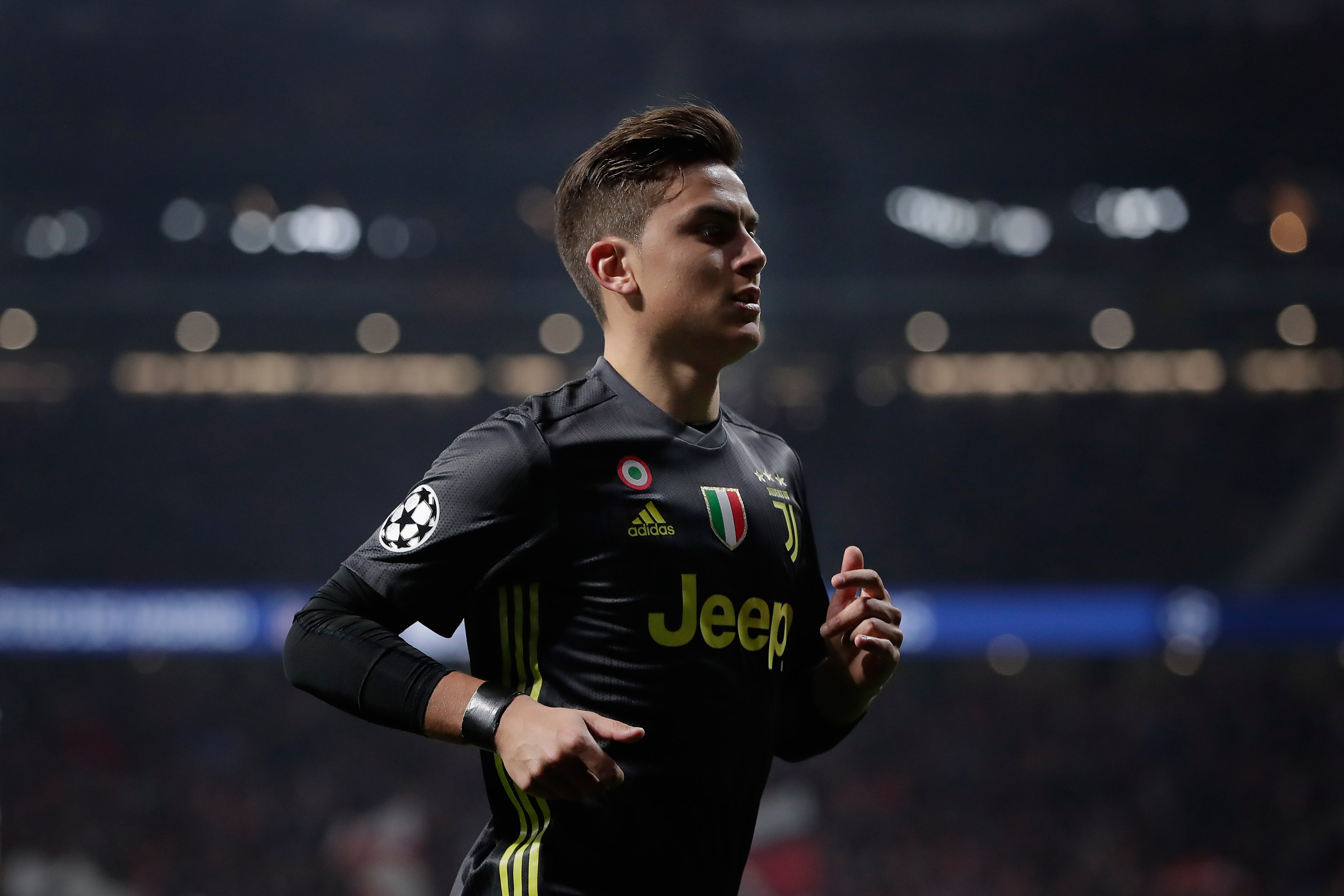 Juventus offer Dybala to United for Lukaku (Picture Courtesy - AFP/Getty Images)