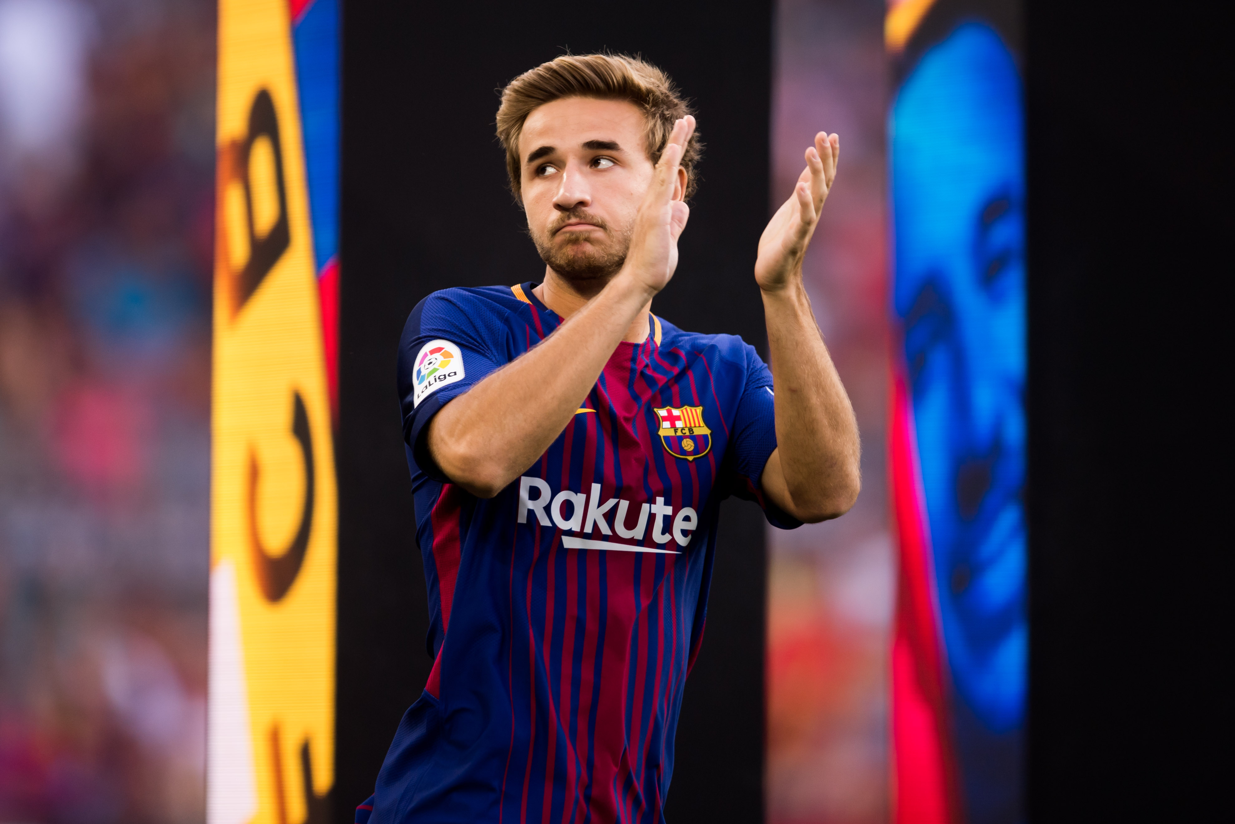 BARCELONA, SPAIN - AUGUST 07: Sergi Samper of FC Barcelona enters the pitch ahead of the Joan Gamper Trophy match between FC Barcelona and Chapecoense at Camp Nou stadium on August 7, 2017 in Barcelona, Spain. (Photo by Alex Caparros/Getty Images)