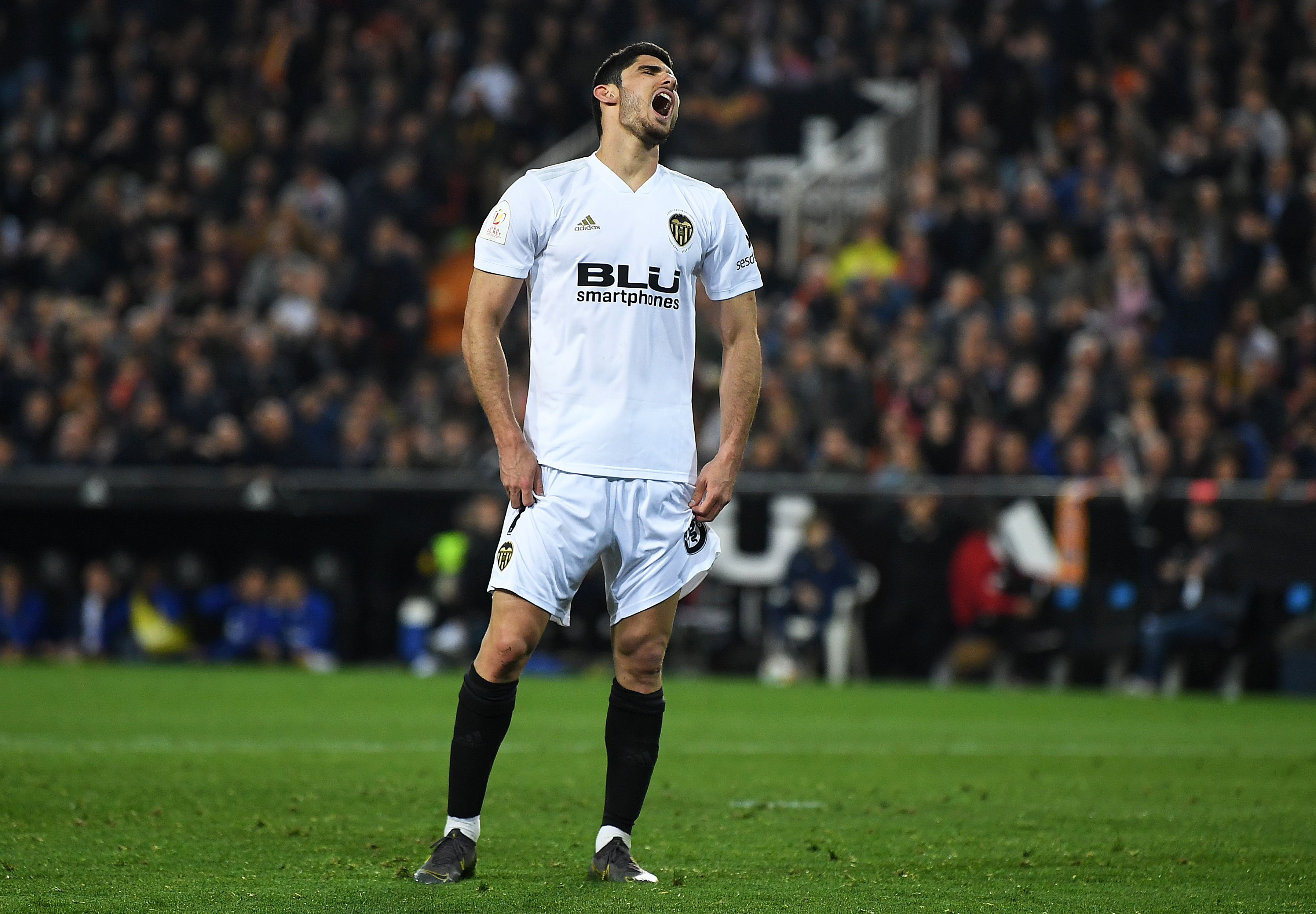 Time to step up for Guedes (Photo by David Ramos/Getty Images)
