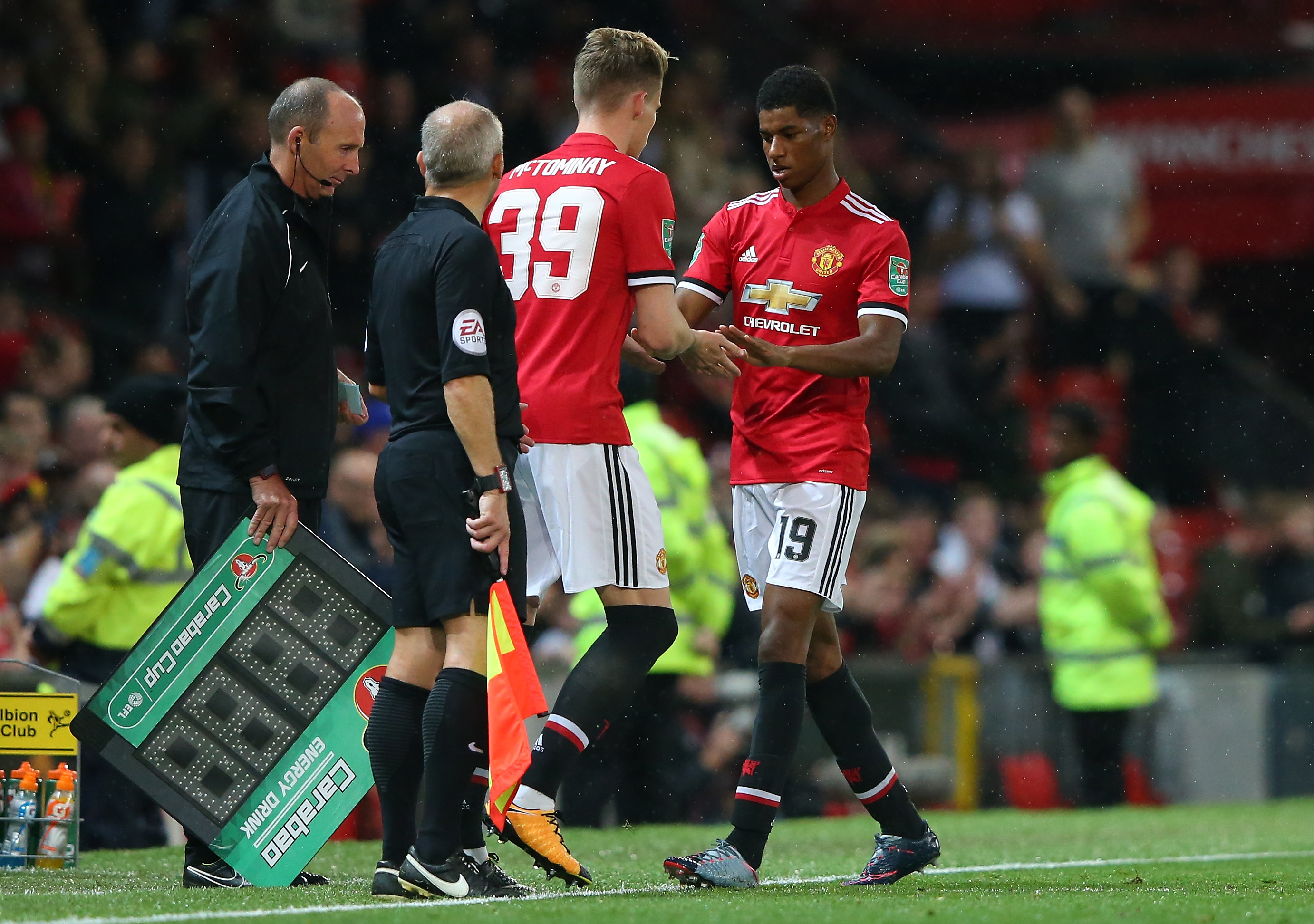 MANCHESTER, ENGLAND - SEPTEMBER 20: Scott McTominay of Manchester United comes on for Marcus Rashford of Manchester United during the Carabao Cup Third Round match between Manchester United and Burton Albion at Old Trafford on September 20, 2017 in Manchester, England.  (Photo by Alex Livesey/Getty Images)