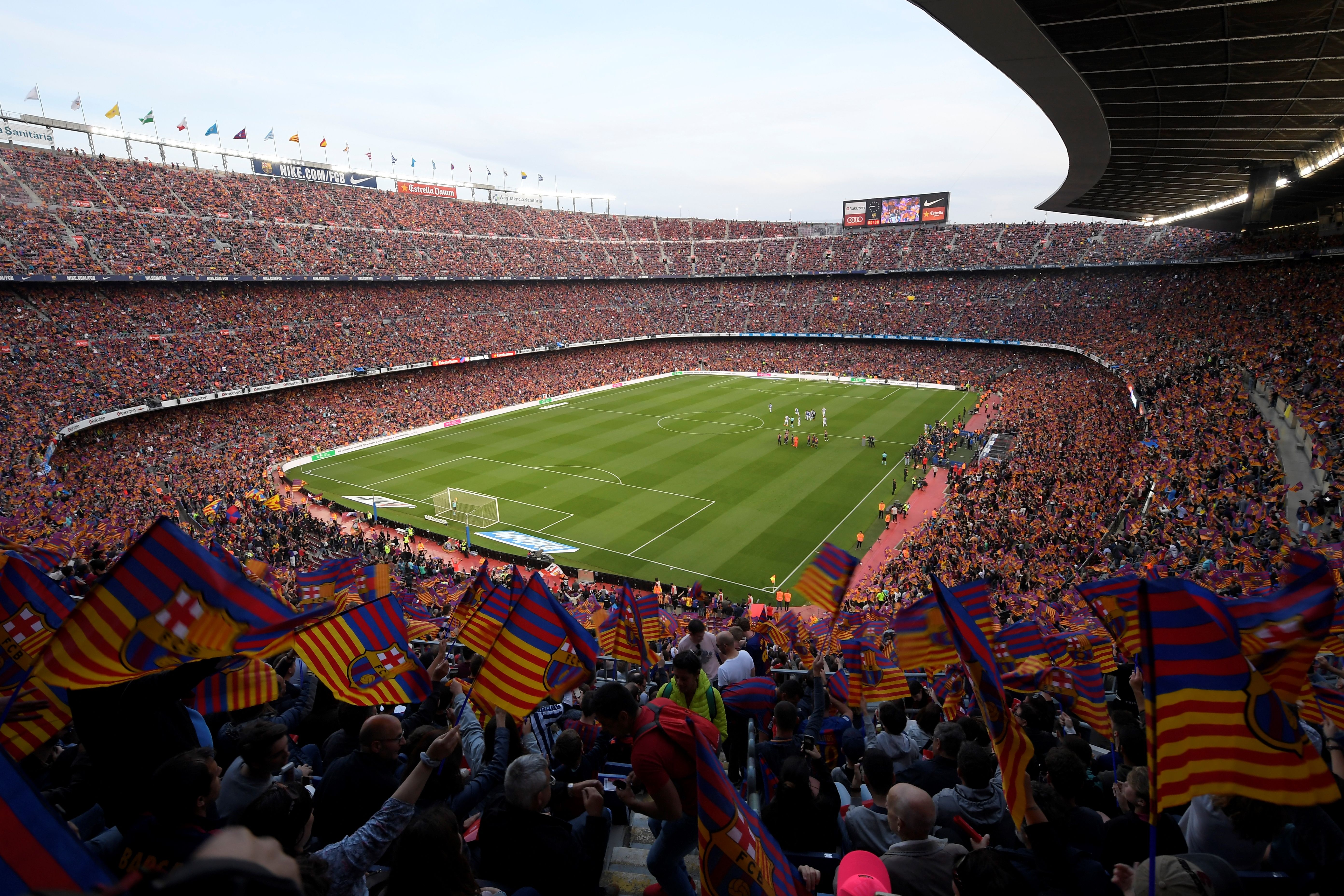 Вместимость камп. Стадион Камп ноу в Барселоне. Стадион Camp nou. Стадион Camp nou FC Barcelona. Стадион Камп ноу в Барселоне фото.